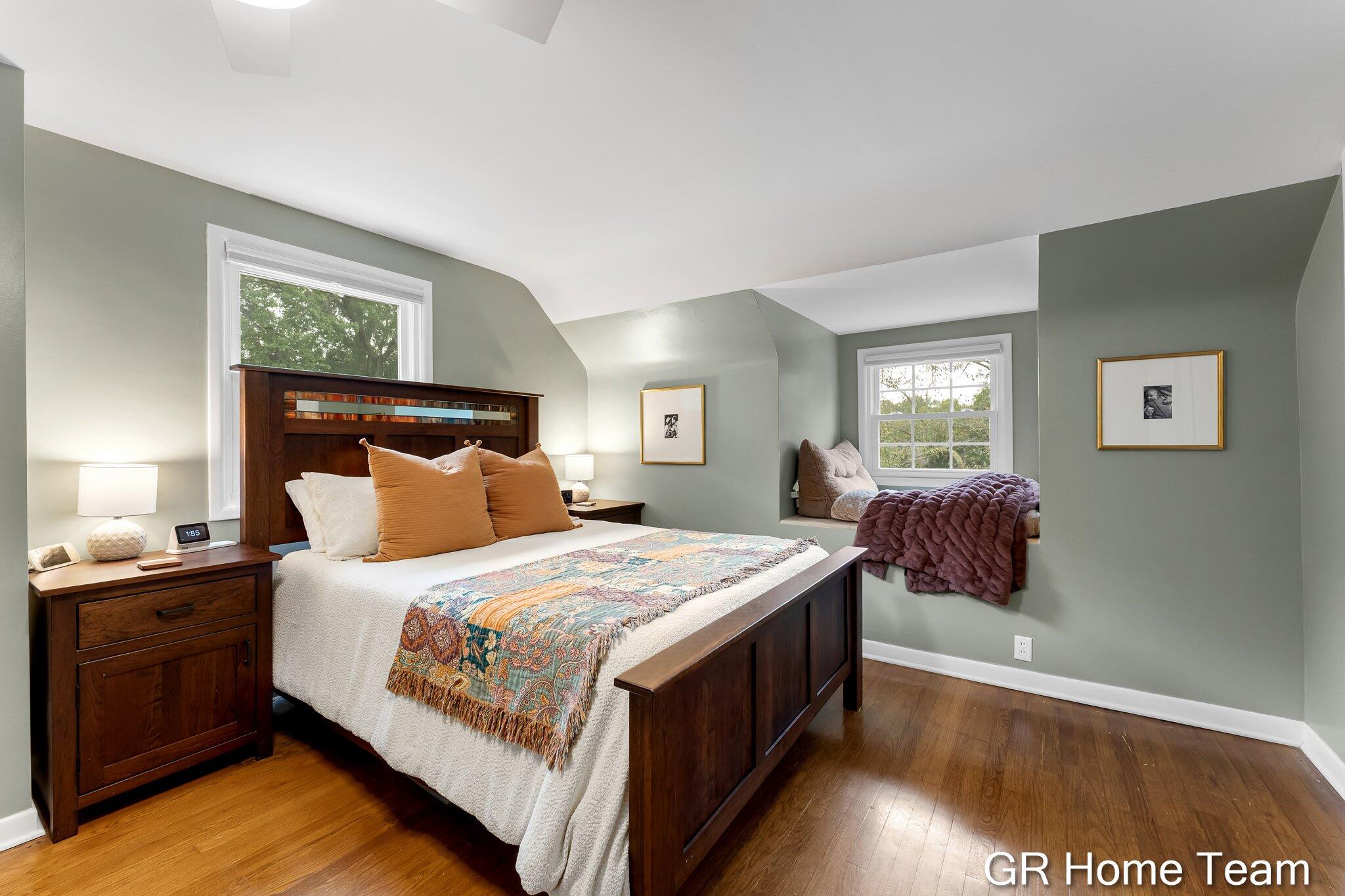 1619 Millbrook Street SE Grand Rapids MI 49508