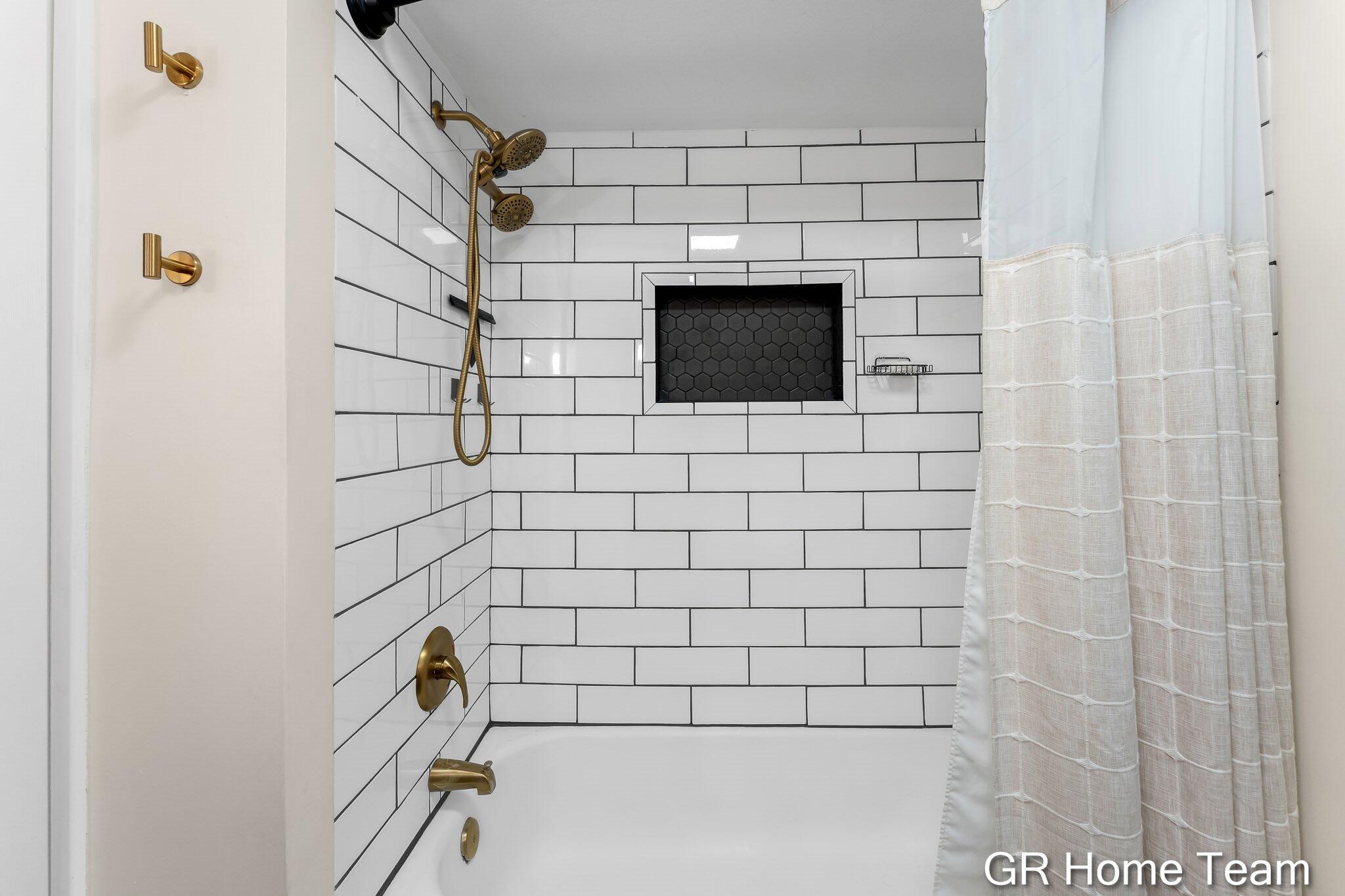 1619 Millbrook Street SE Grand Rapids MI 49508