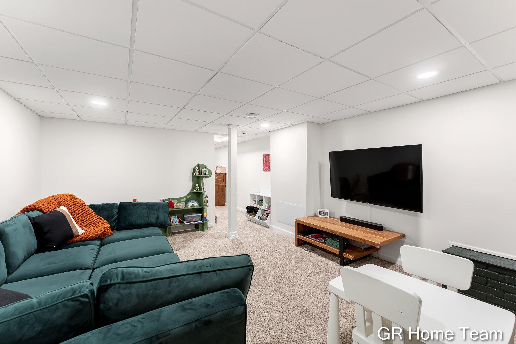 1619 Millbrook Street SE Grand Rapids MI 49508