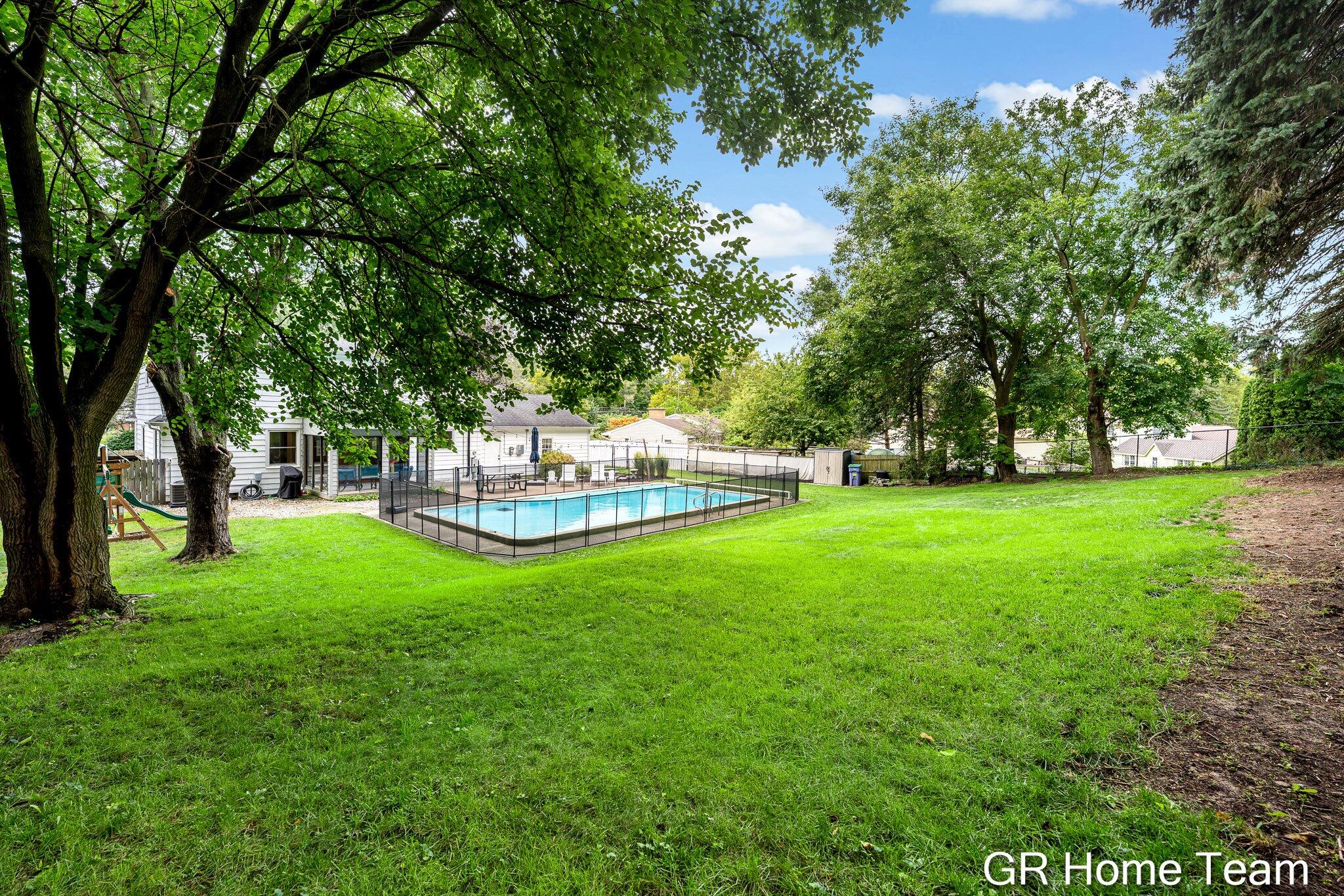 1619 Millbrook Street SE Grand Rapids MI 49508