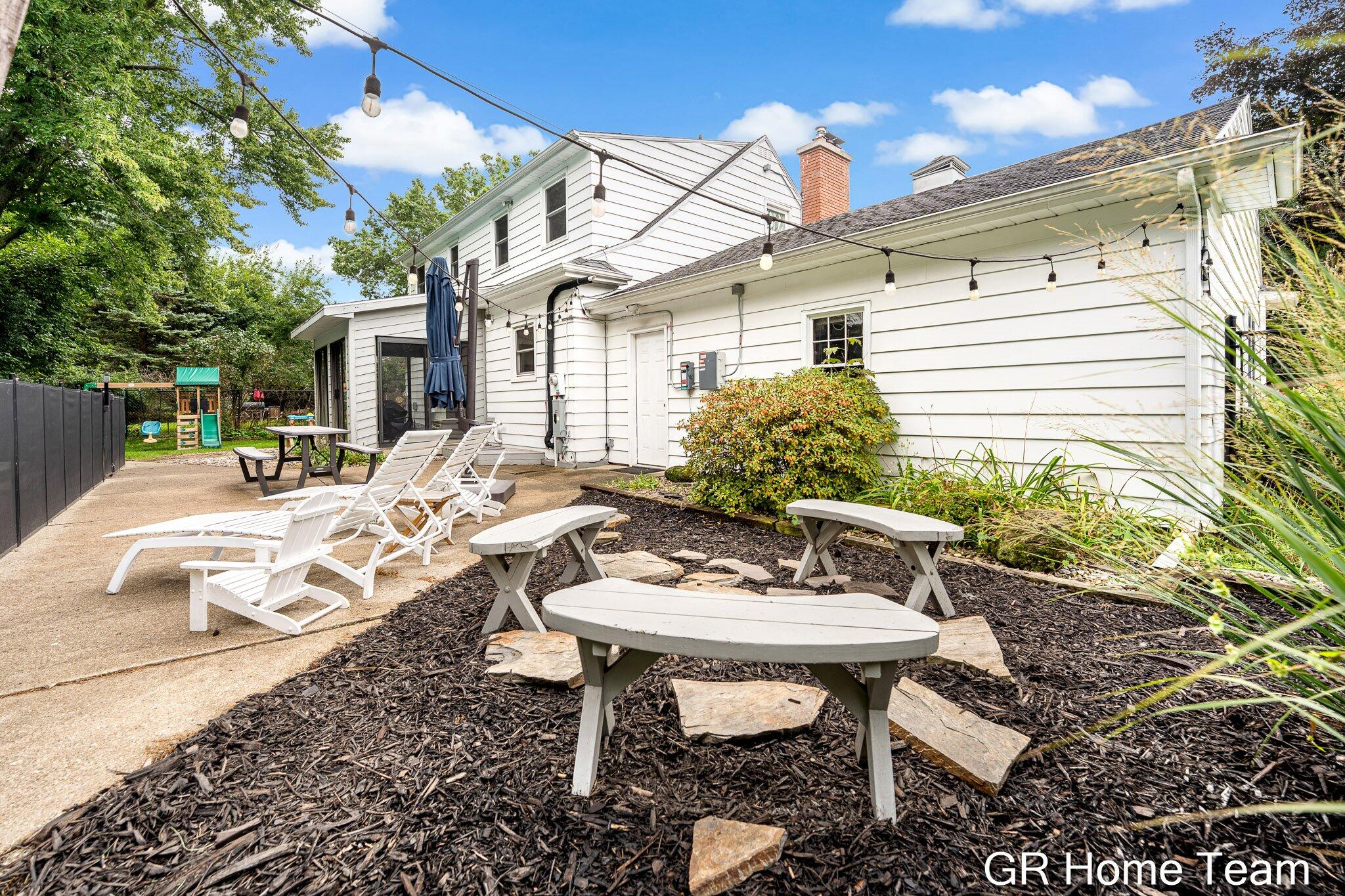 1619 Millbrook Street SE Grand Rapids MI 49508