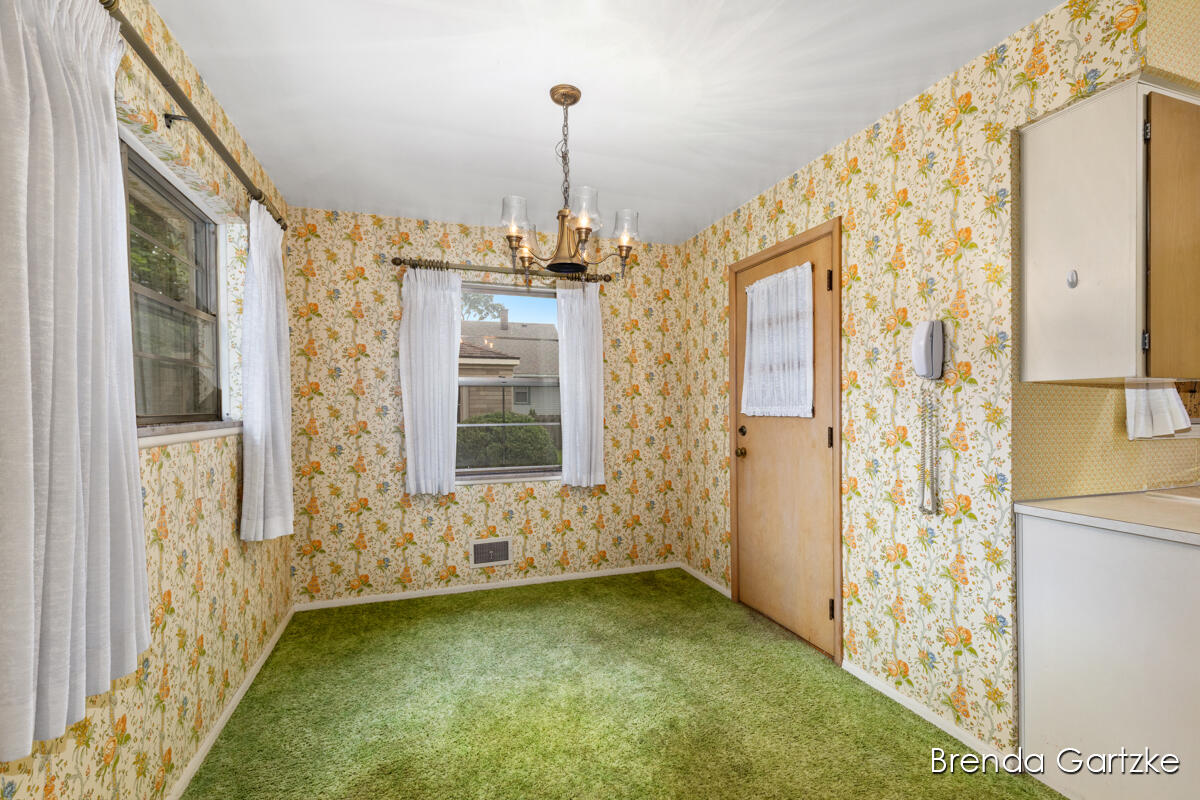 1012 Northlawn Street NE Grand Rapids MI 49505