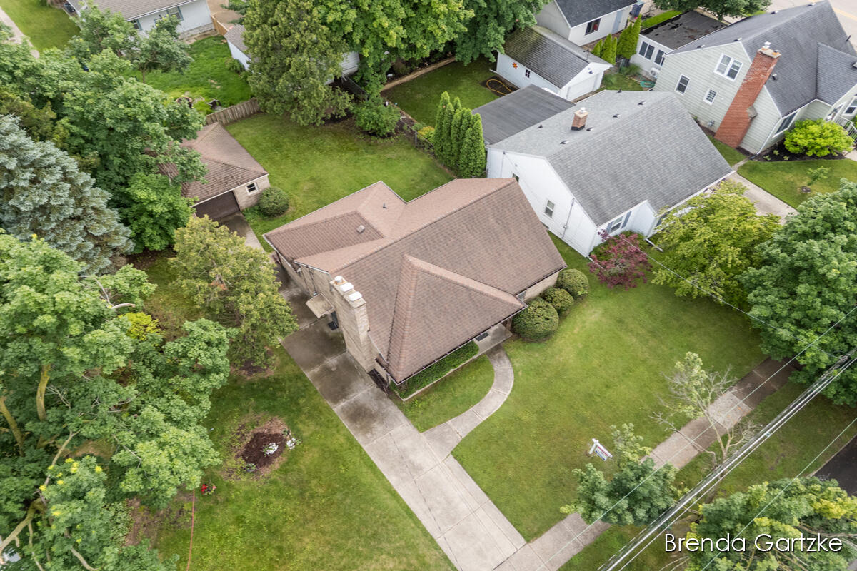 1012 Northlawn Street NE Grand Rapids MI 49505