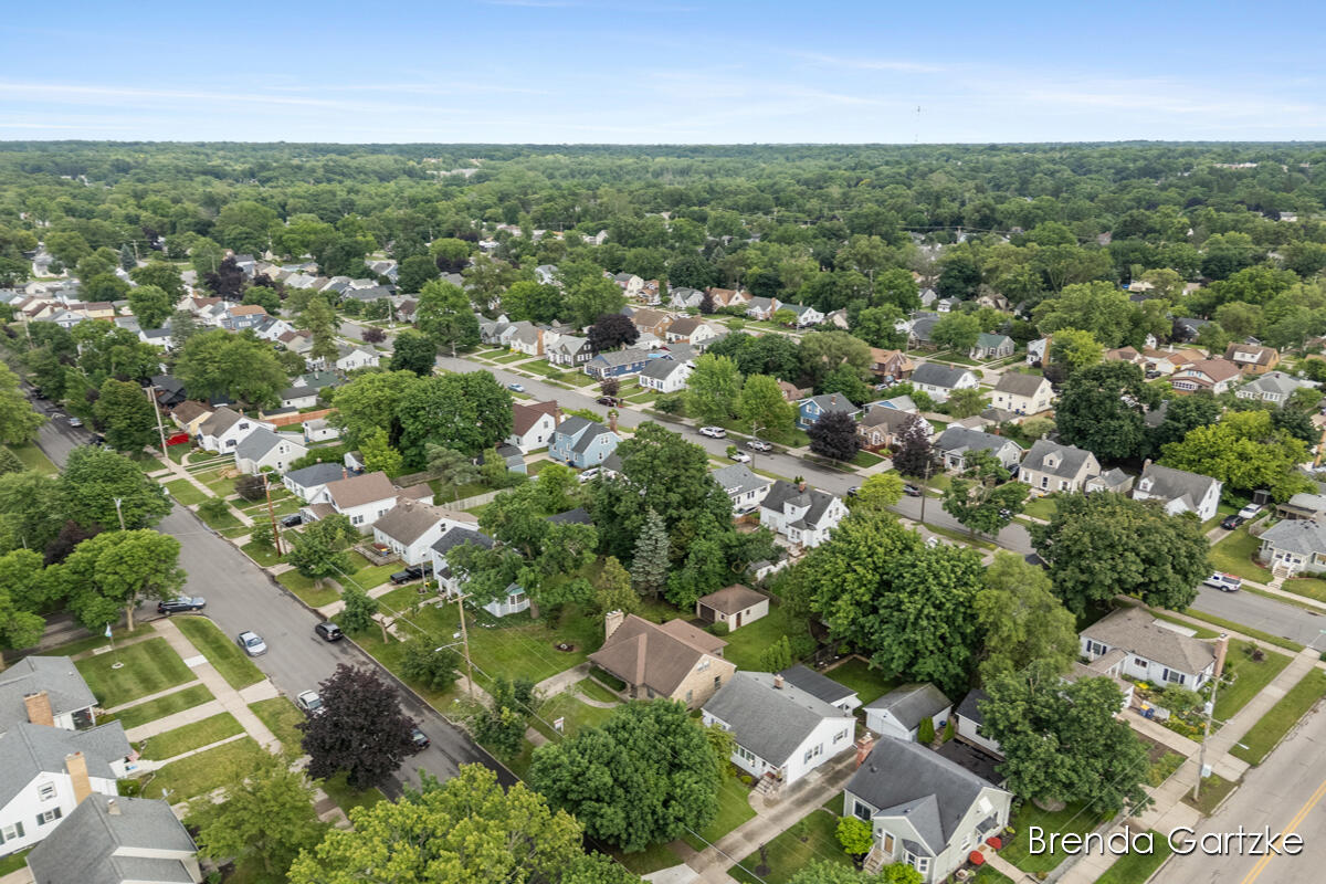 1012 Northlawn Street NE Grand Rapids MI 49505