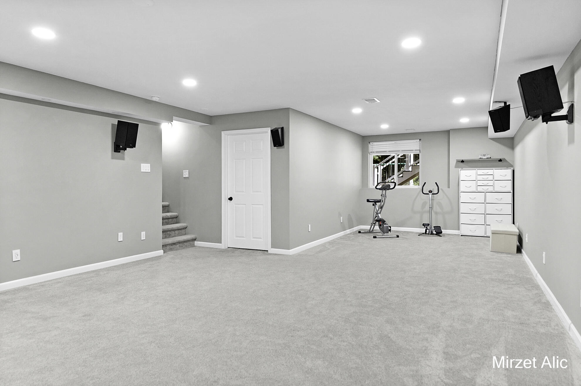 8748 Prairie Stone Drive SW Byron Center MI 49315