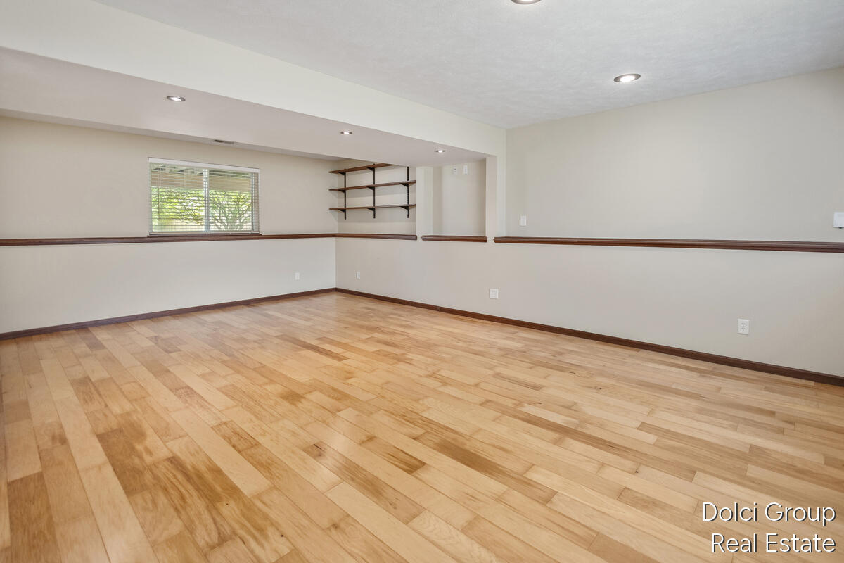 303 Regent Street SE Grand Rapids MI 49548