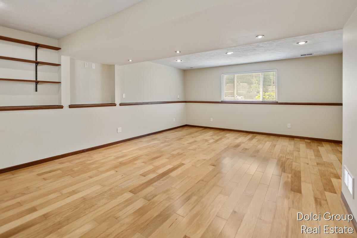 303 Regent Street SE Grand Rapids MI 49548