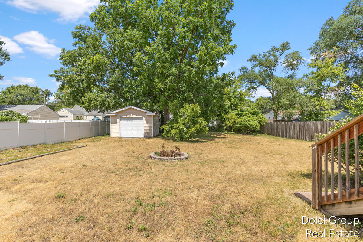303 Regent Street SE Grand Rapids MI 49548