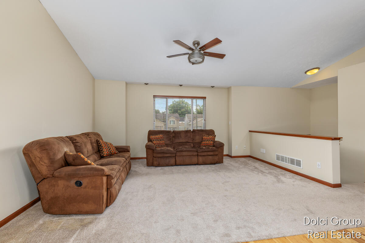 303 Regent Street SE Grand Rapids MI 49548
