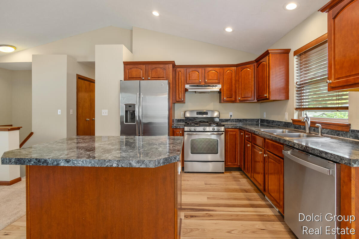 303 Regent Street SE Grand Rapids MI 49548