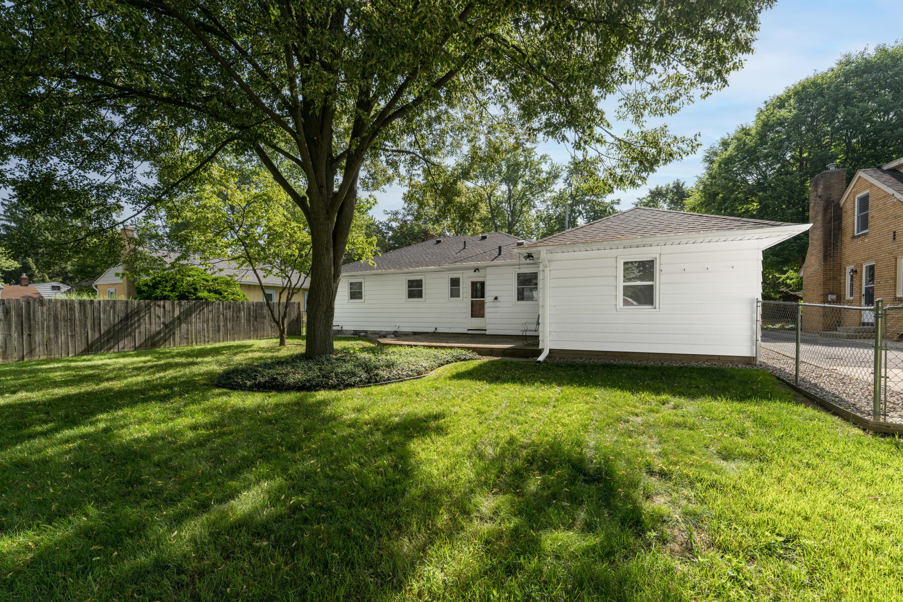 1131 Coolidge Avenue Kalamazoo MI 49006