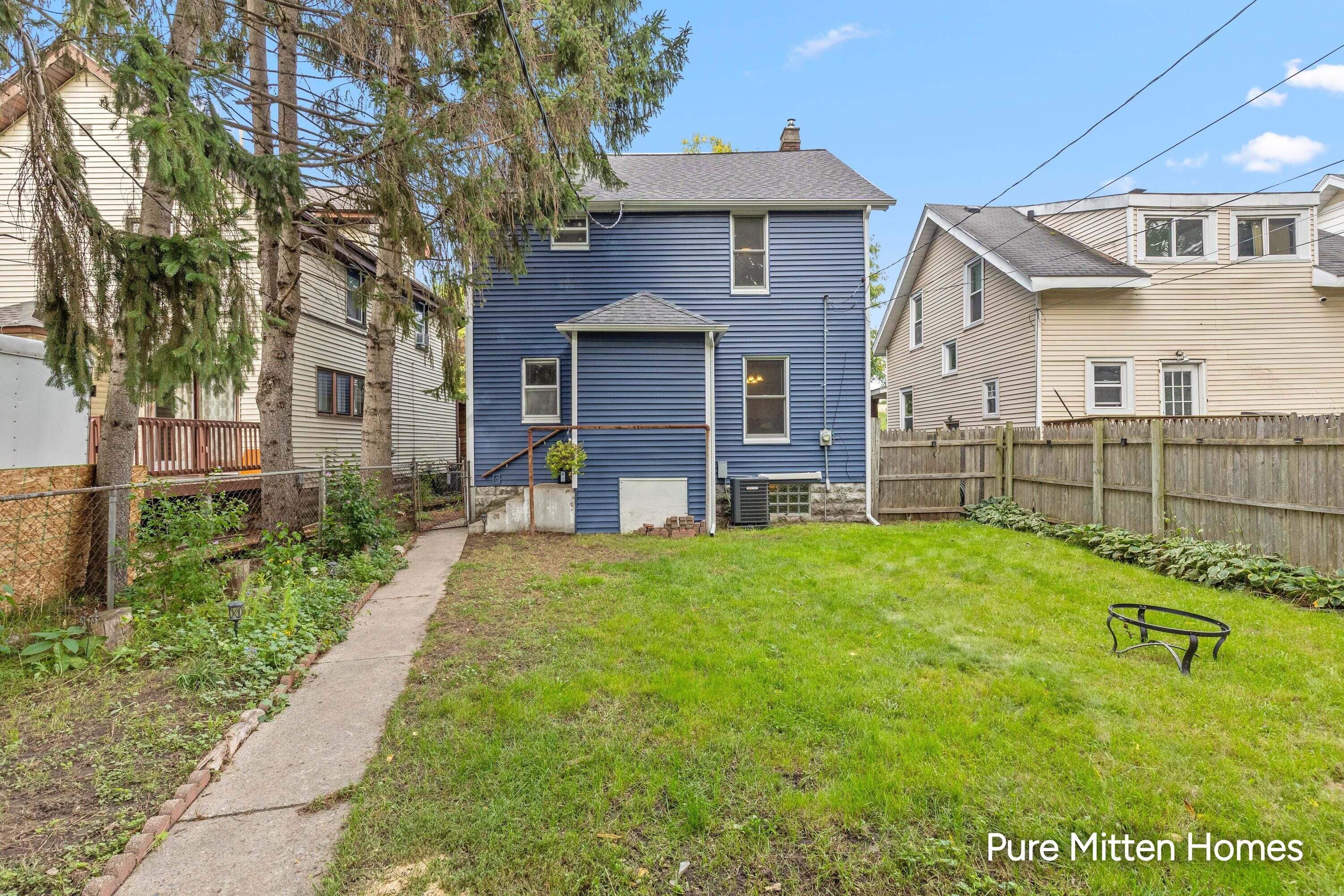 1543 Turner Avenue Grand Rapids MI 49504