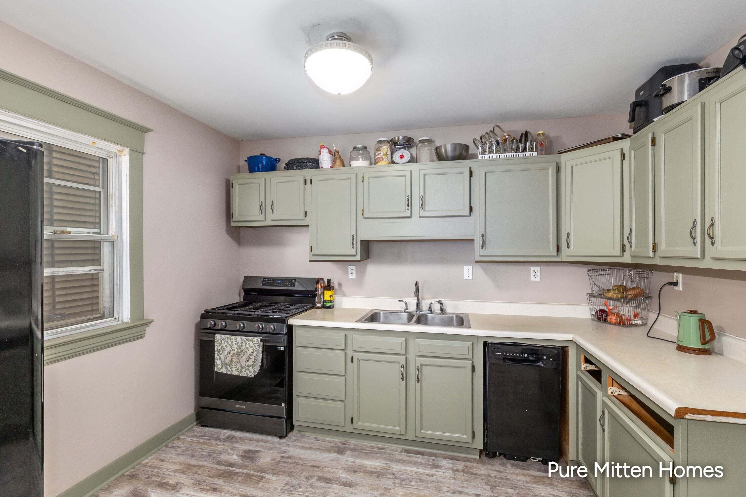 1543 Turner Avenue Grand Rapids MI 49504