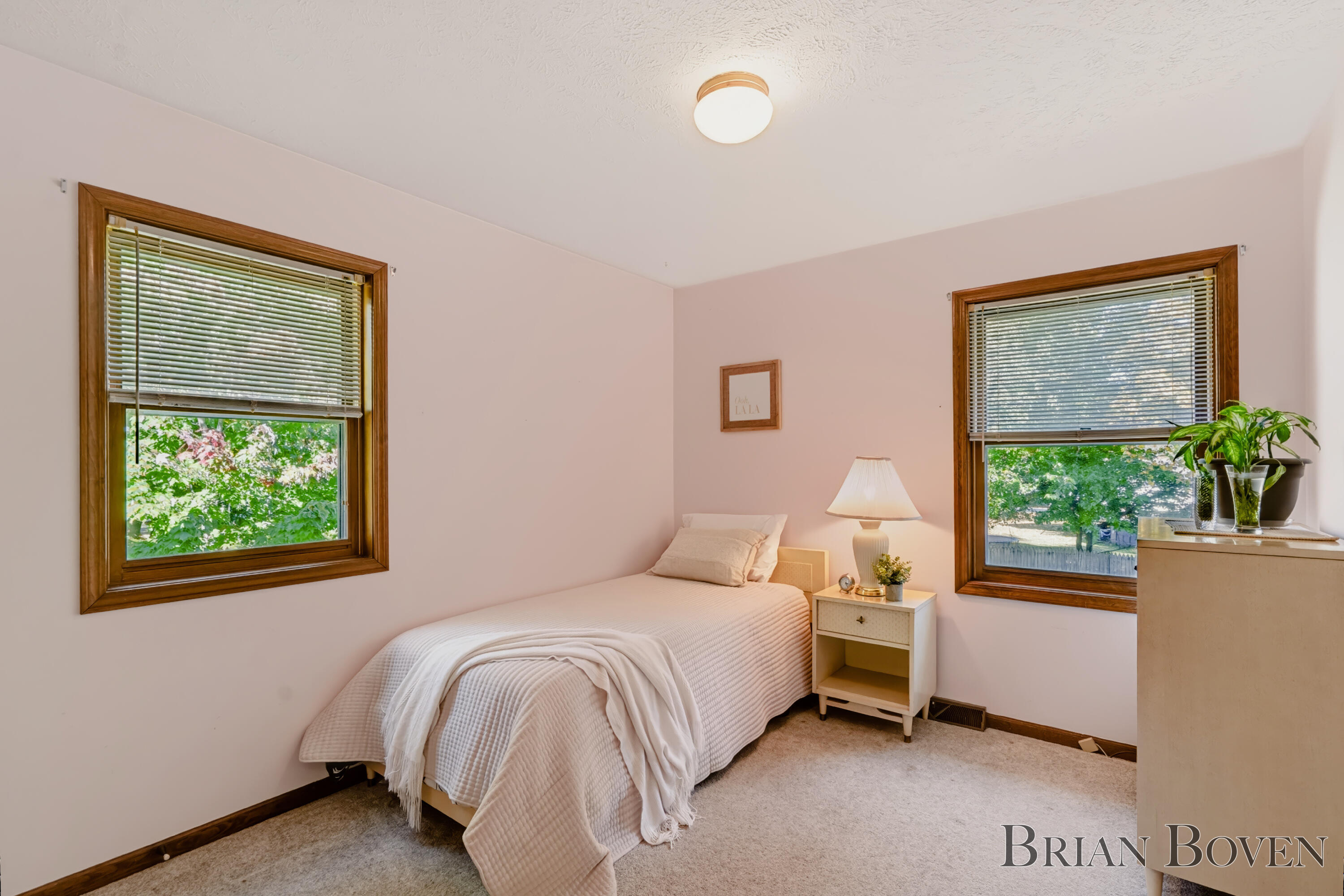 1568 Gridley Avenue NW Grand Rapids MI 49534