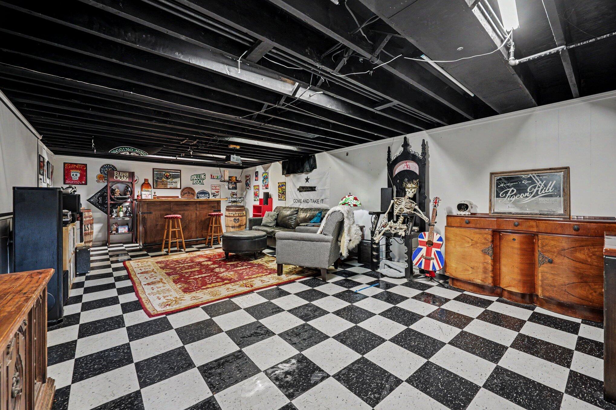 721 Parkway Drive NE Grand Rapids MI 49525
