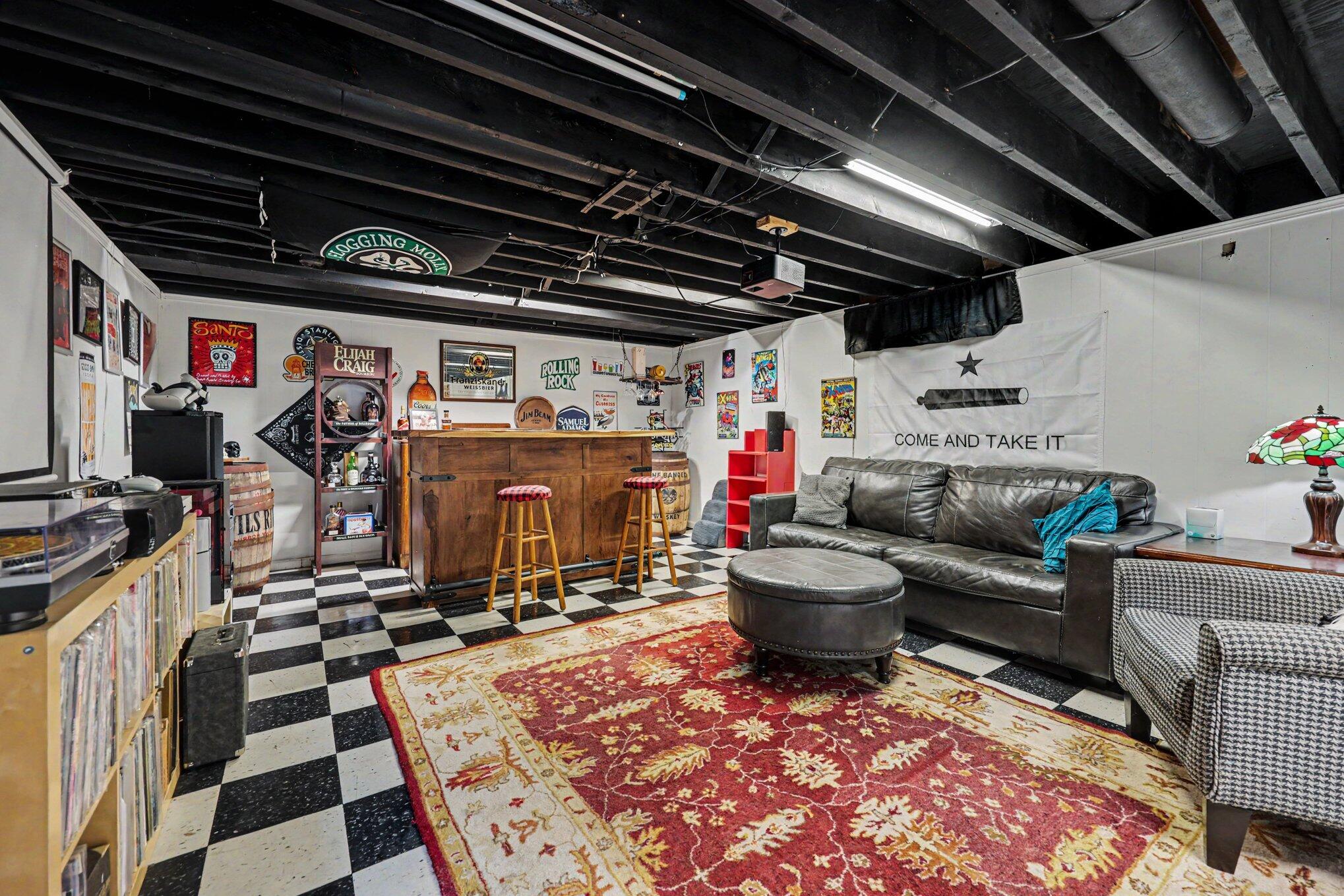 721 Parkway Drive NE Grand Rapids MI 49525