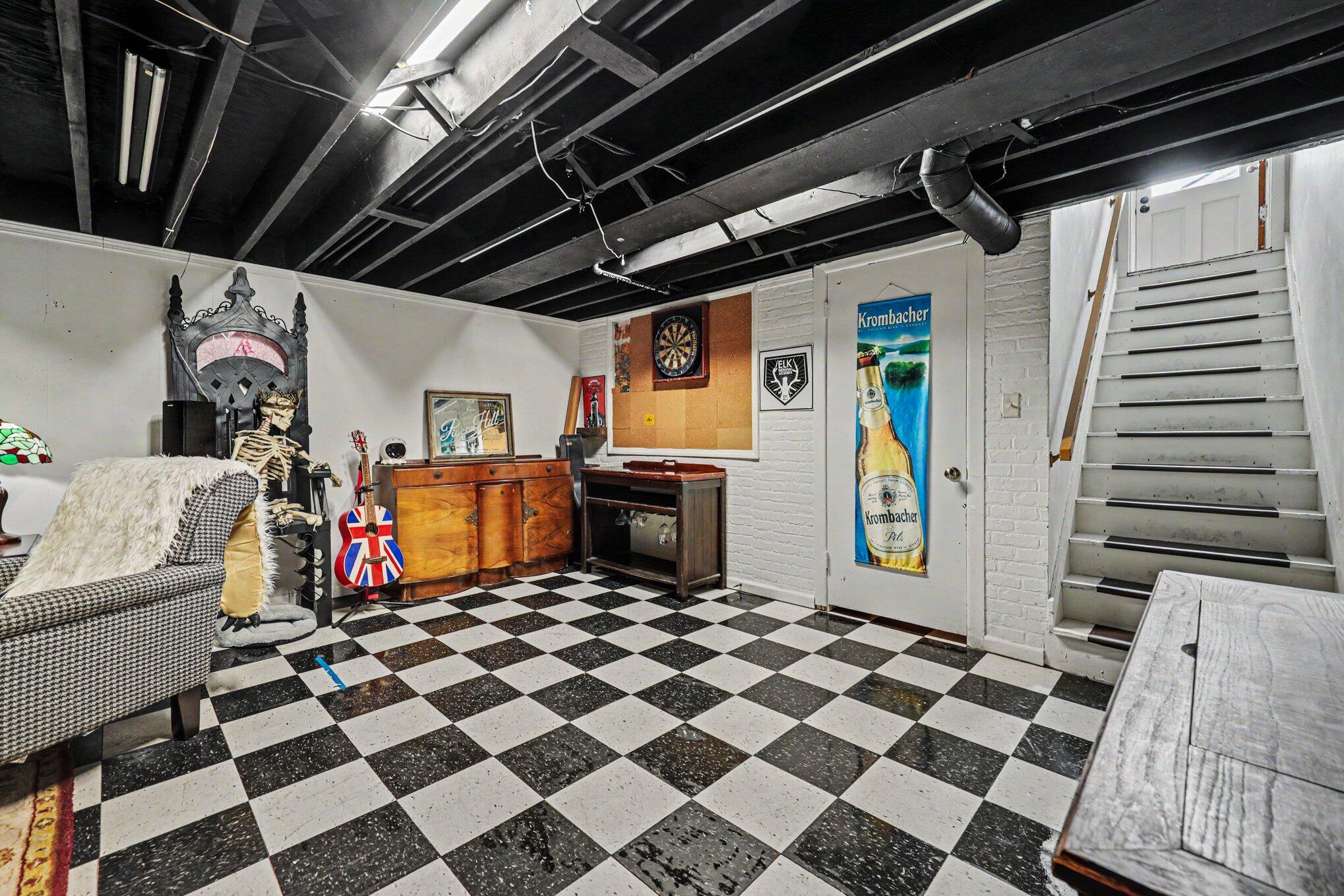 721 Parkway Drive NE Grand Rapids MI 49525