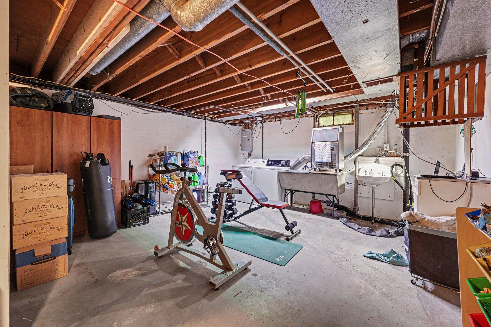 721 Parkway Drive NE Grand Rapids MI 49525