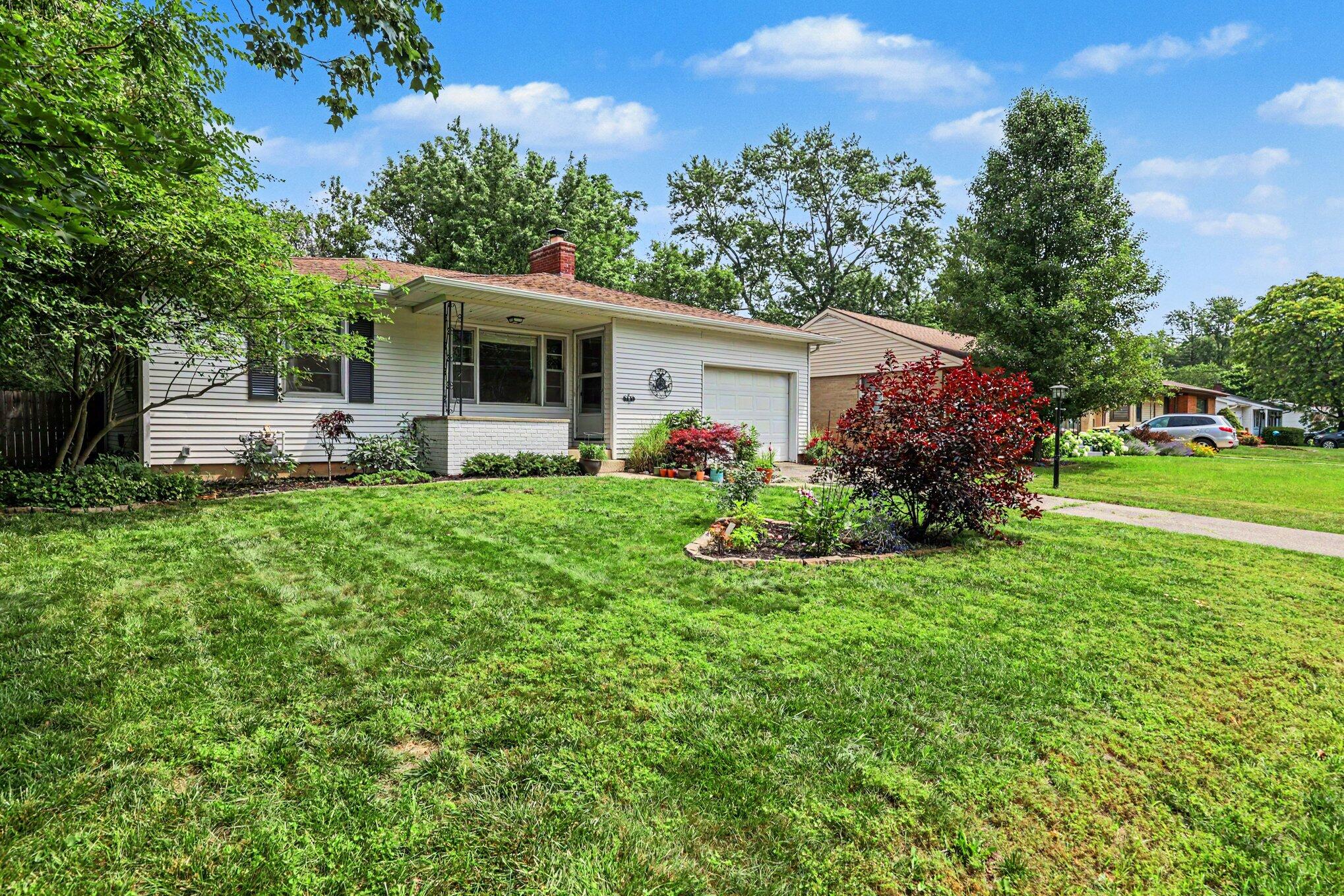721 Parkway Drive NE Grand Rapids MI 49525