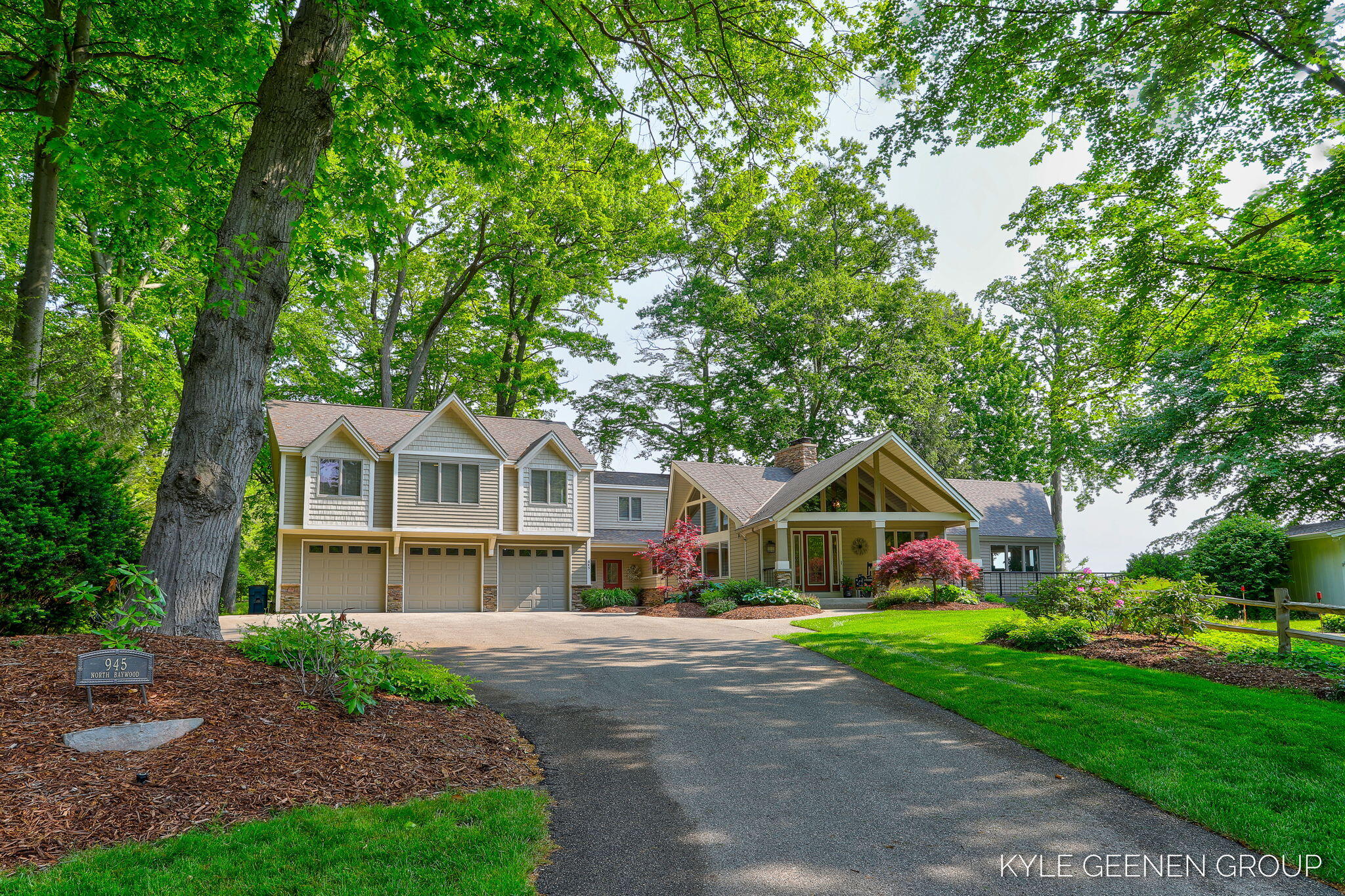Holland MI, 945 N Baywood Drive