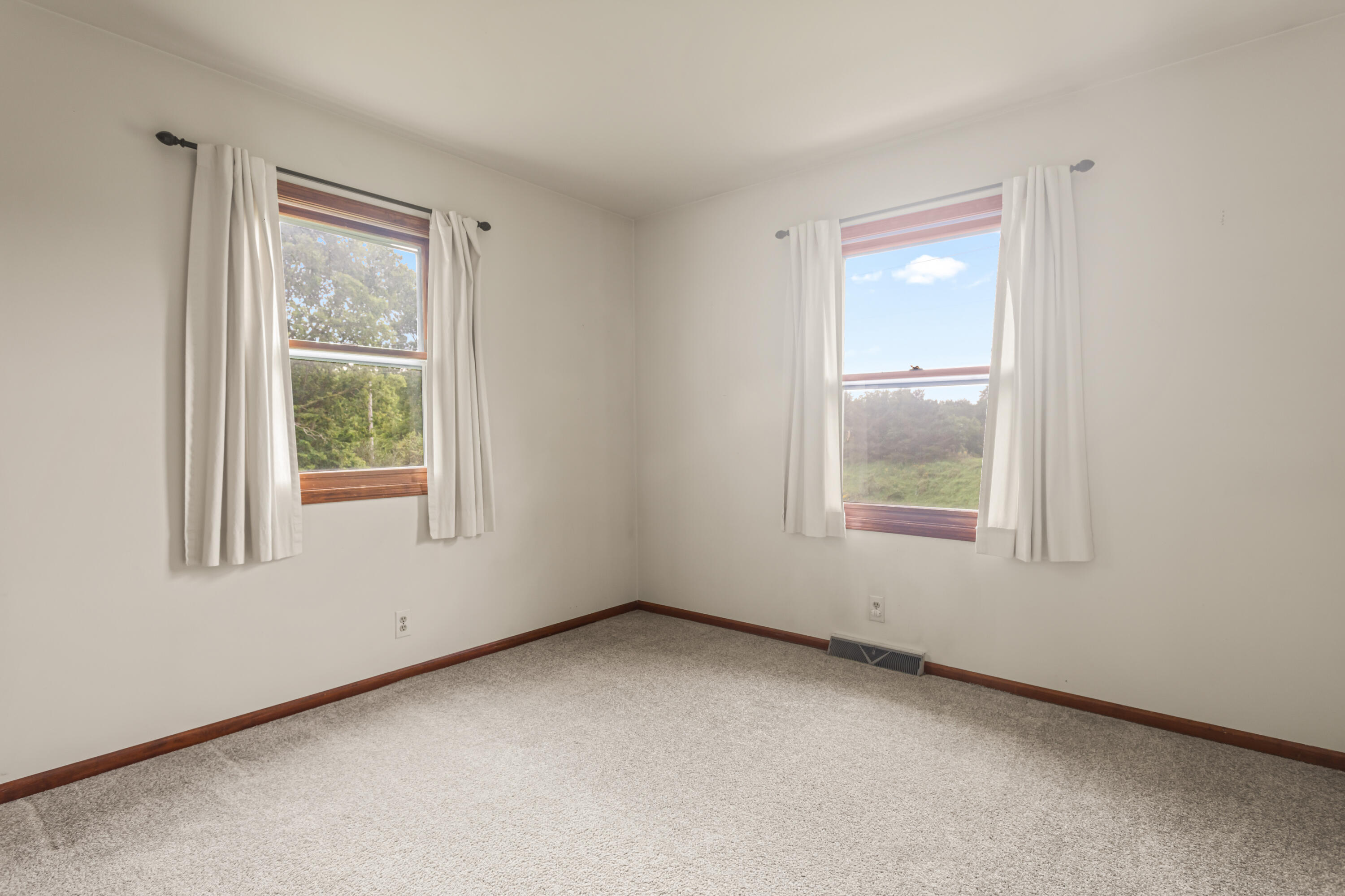 1615 Pettis Avenue NE Ada MI 49301