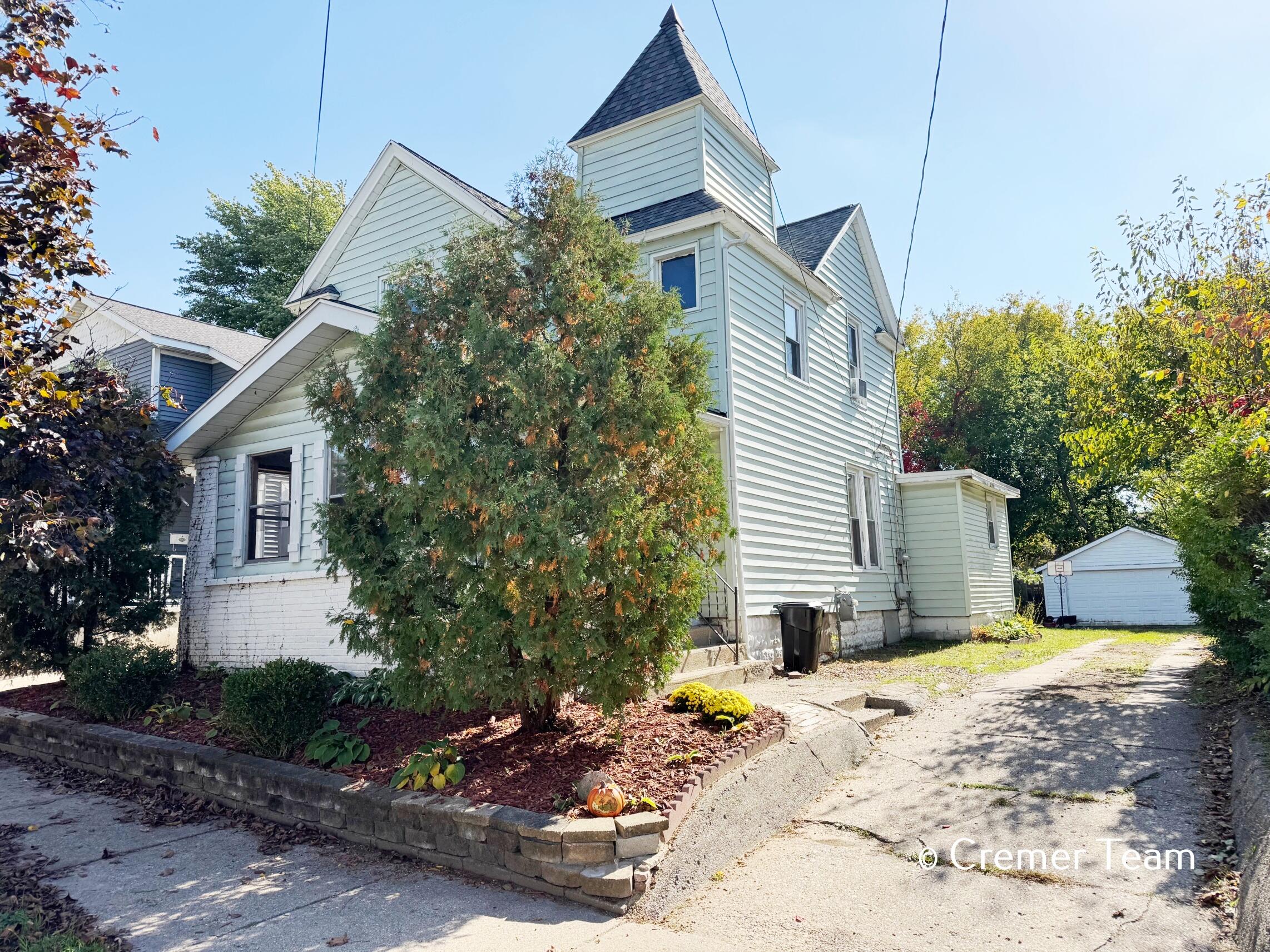 928 Worden Street SE Grand Rapids MI 49507