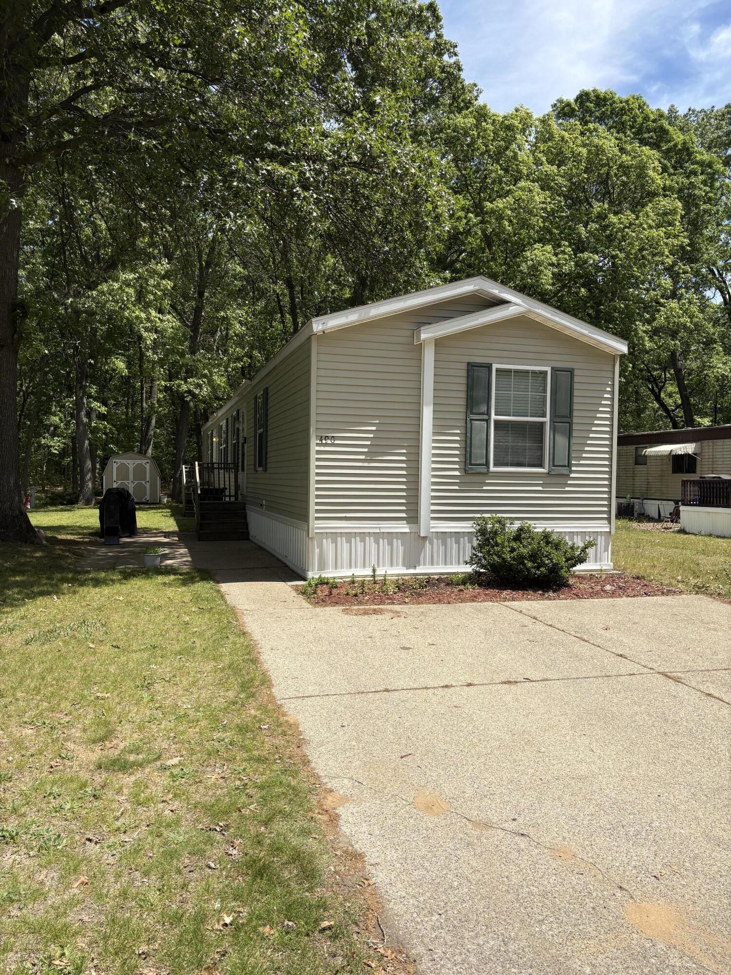 490 S Sunshine Lane Muskegon MI 49442