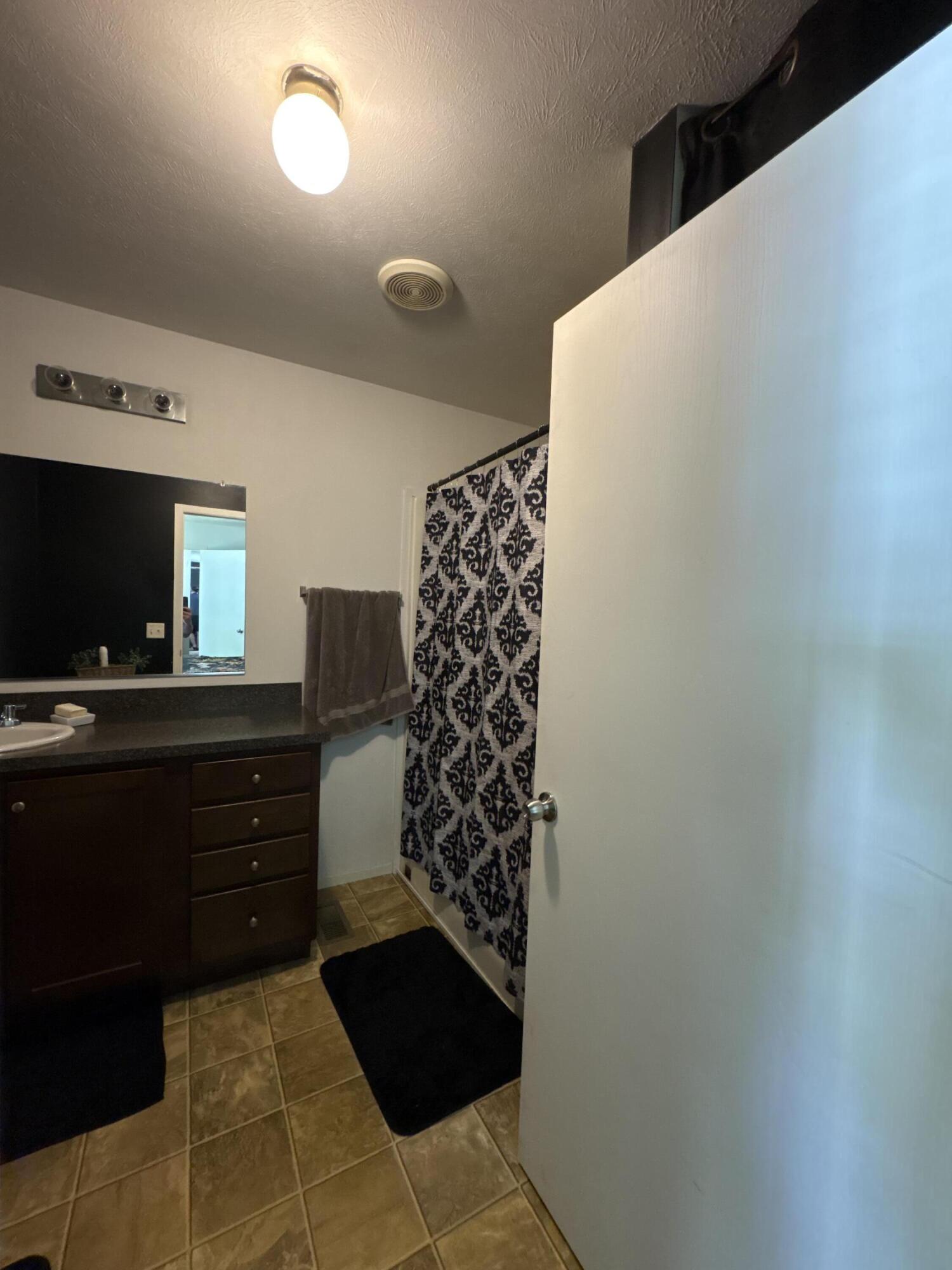 490 S Sunshine Lane Muskegon MI 49442