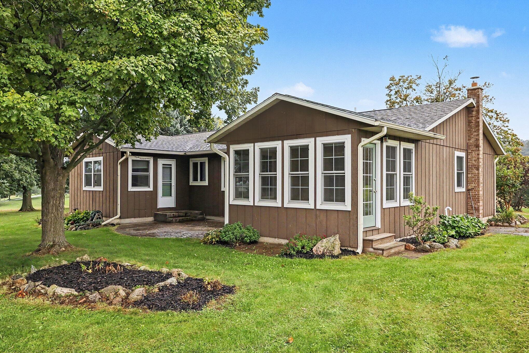 2115 20th Street Allegan MI 49010