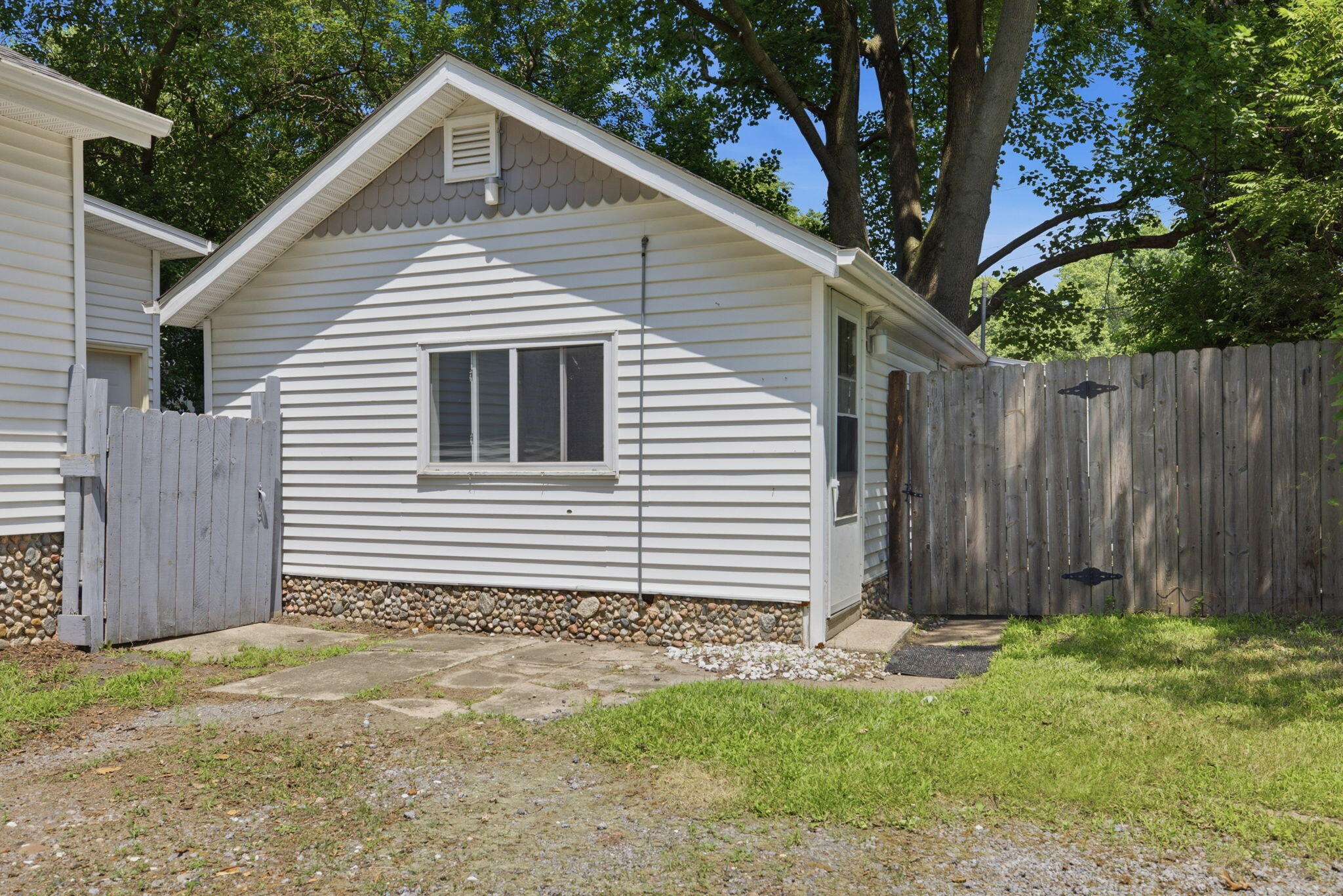 27 S Smith Street New Buffalo MI 49117