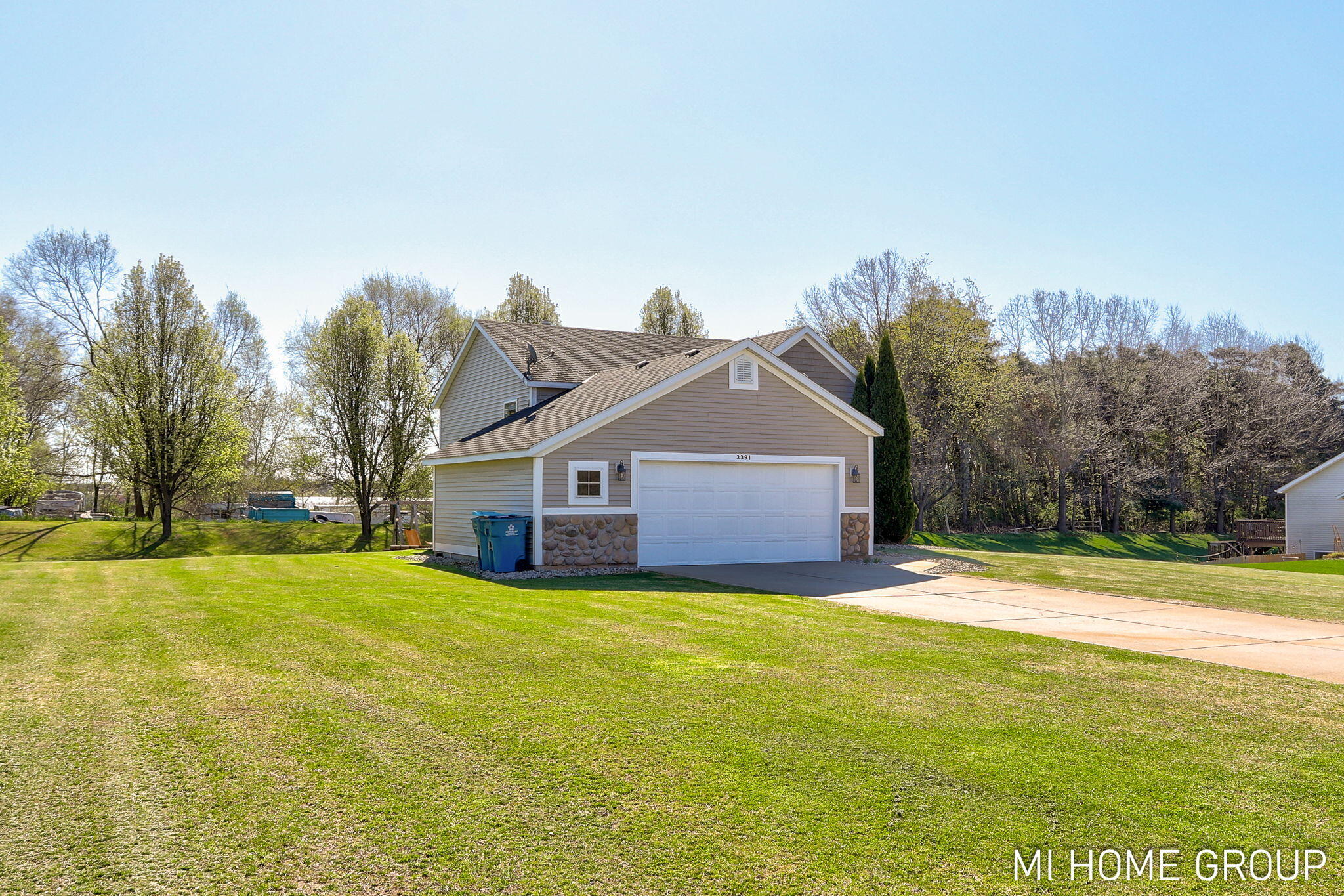 3391 Heathridge Trail Hamilton MI 49419