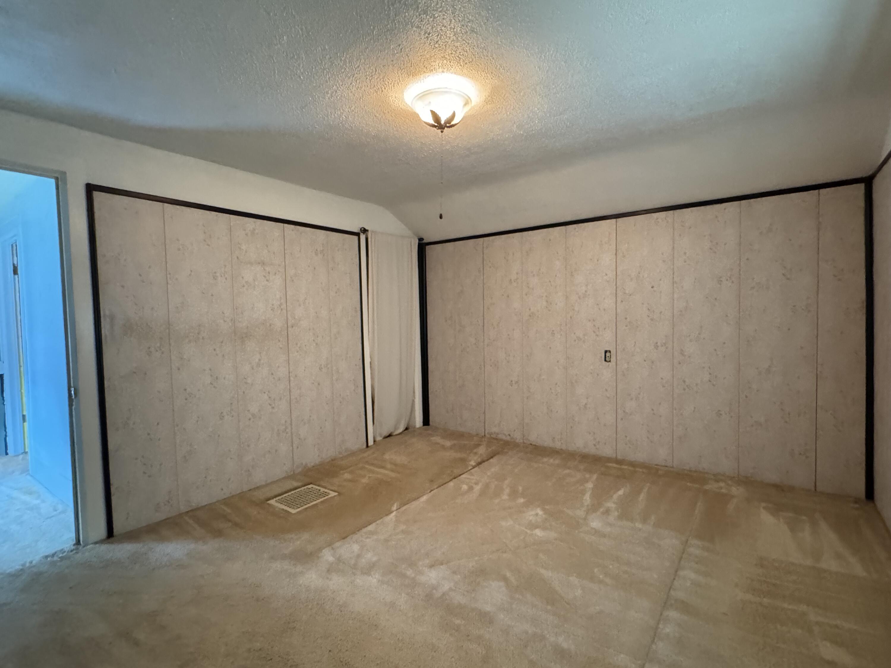 711 Veto Street NW Grand Rapids MI 49504