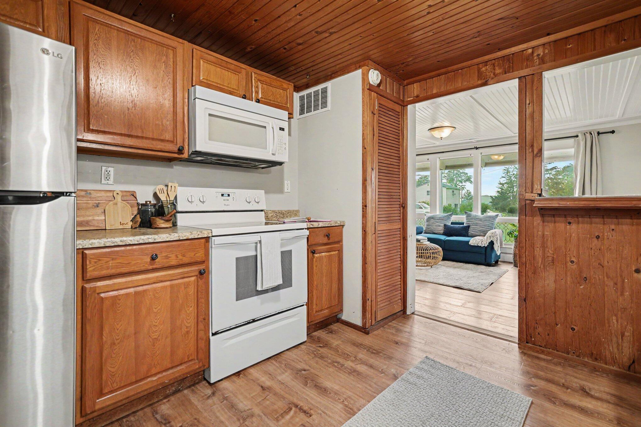 6029 Keigley Street Coloma MI 49038