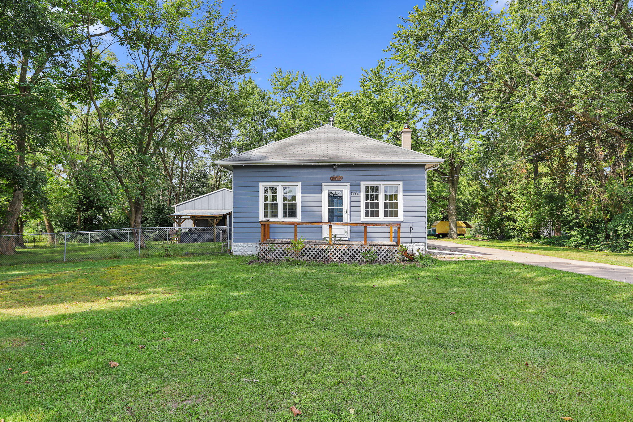 1982 Fairplain Avenue Benton Harbor MI 49022
