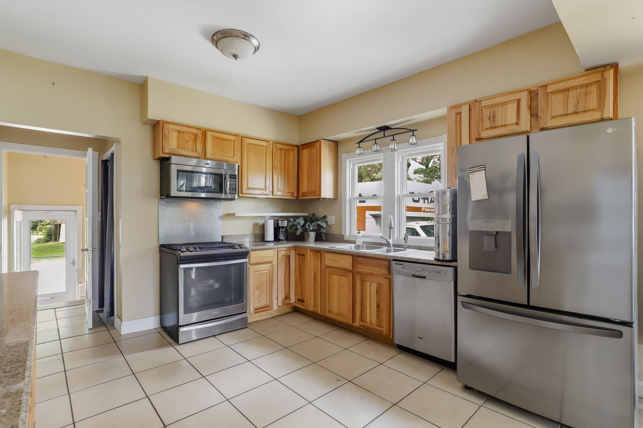1982 Fairplain Avenue Benton Harbor MI 49022