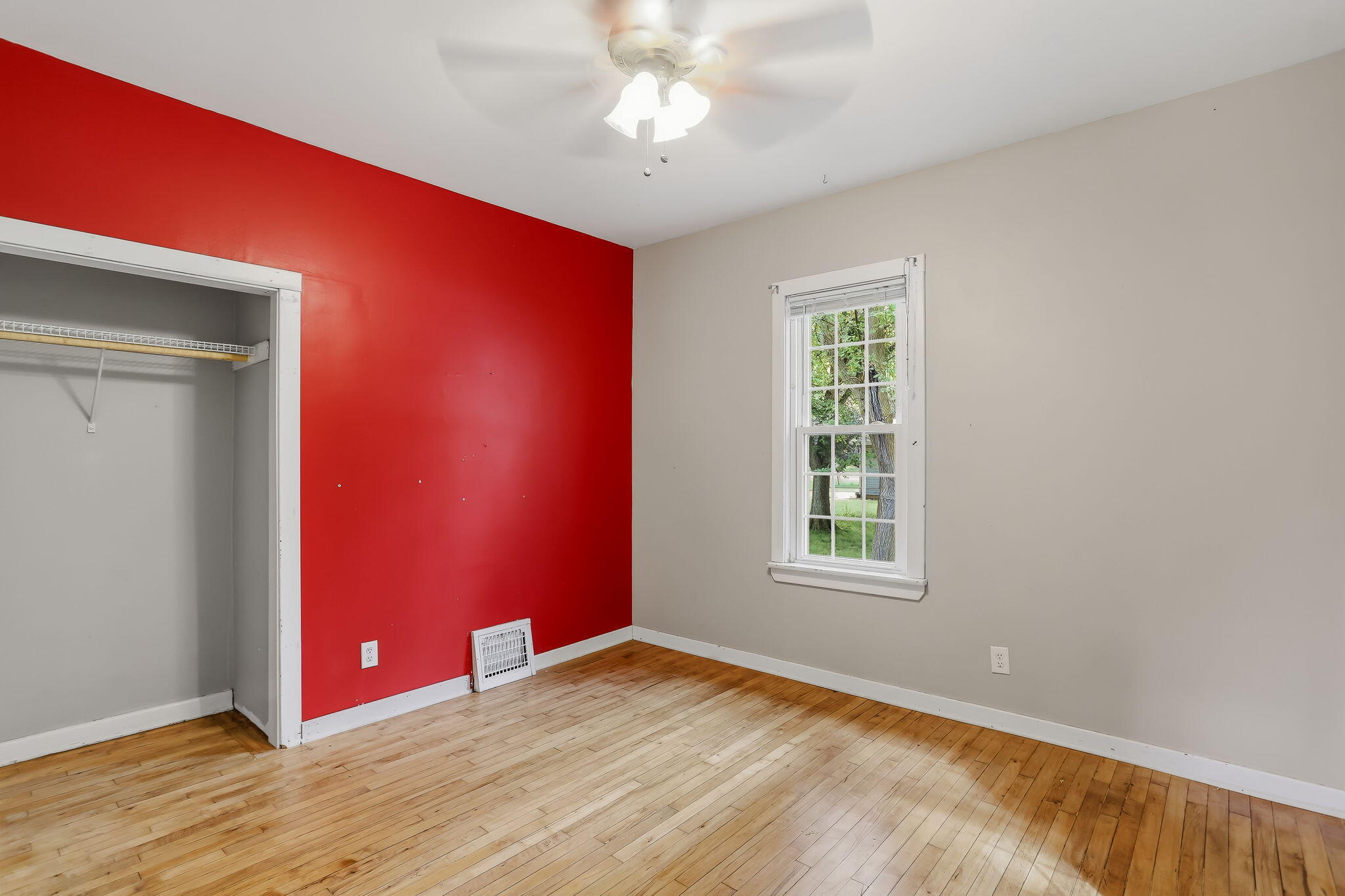 1982 Fairplain Avenue Benton Harbor MI 49022