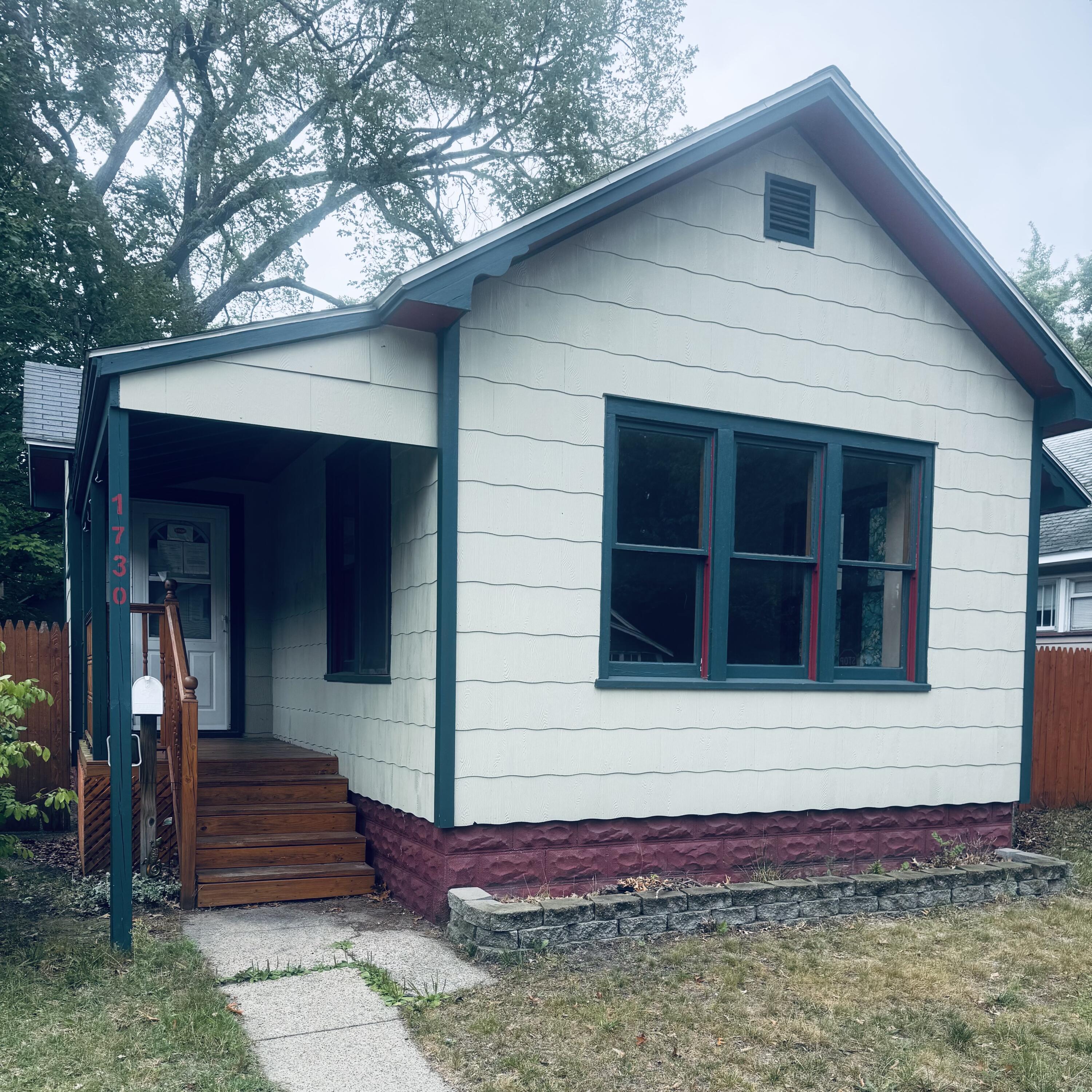 1730 Elwood Street Muskegon MI 49442