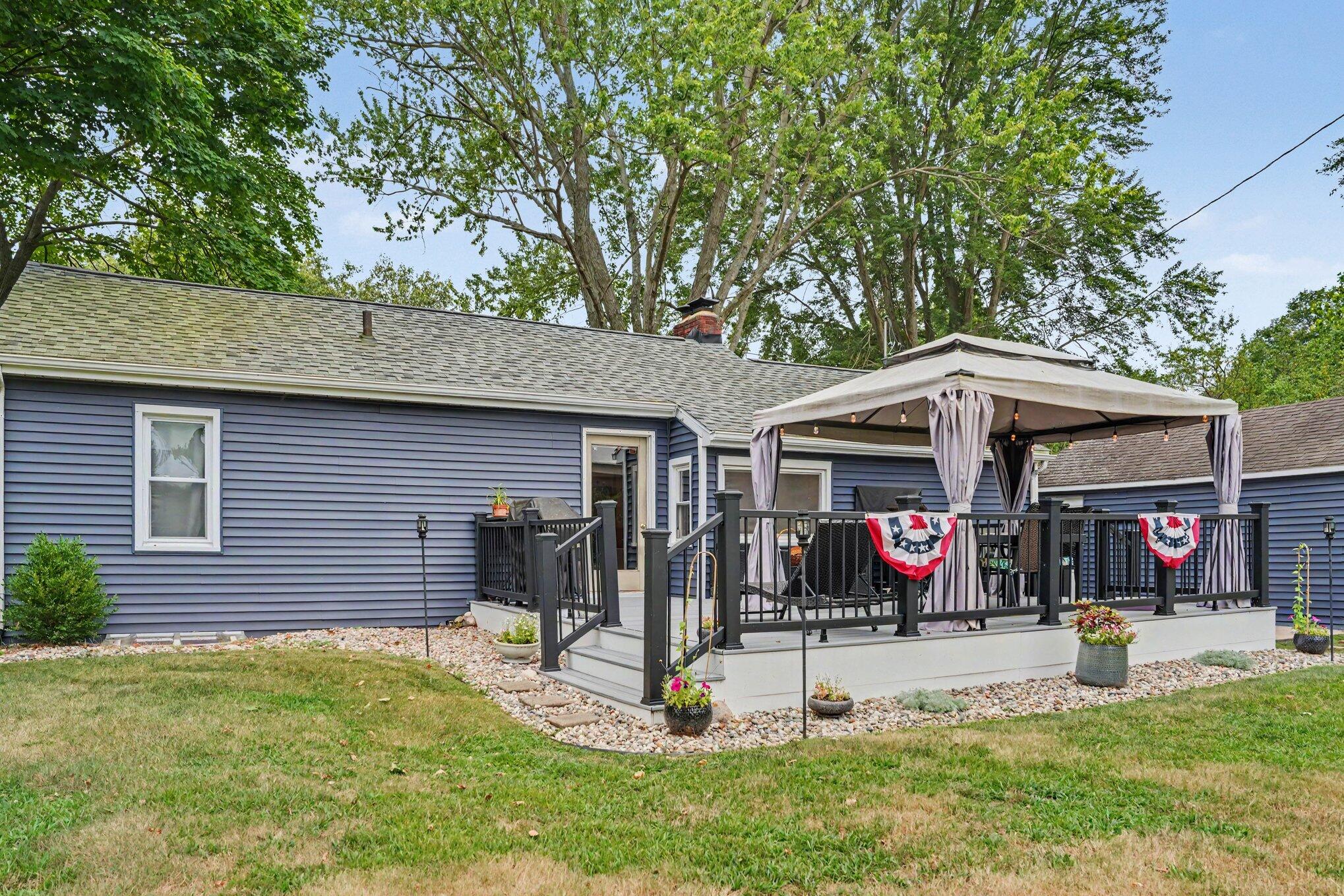 929 Bacon Avenue Portage MI 49002