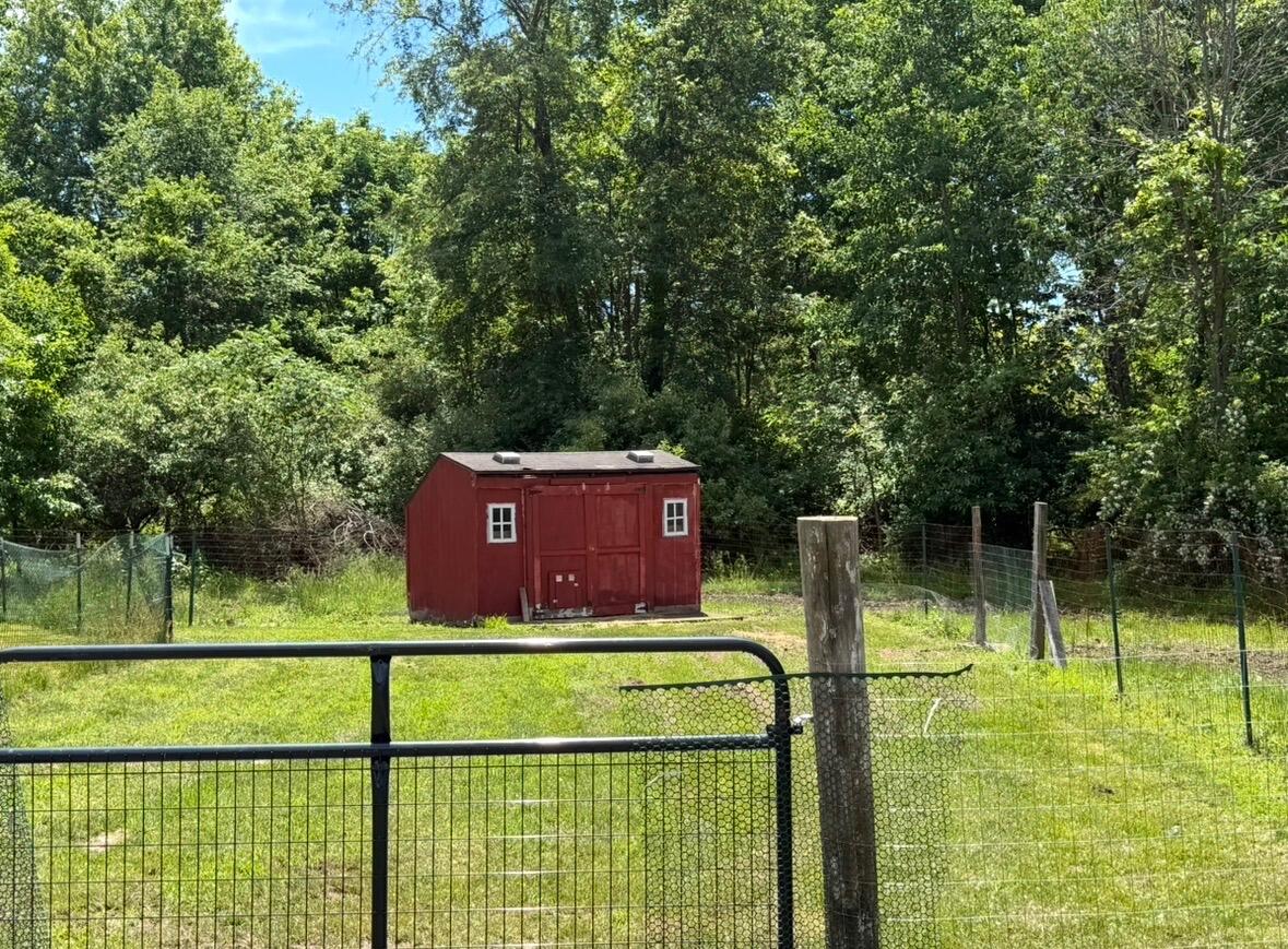 1281 64th Street Fennville MI 49408