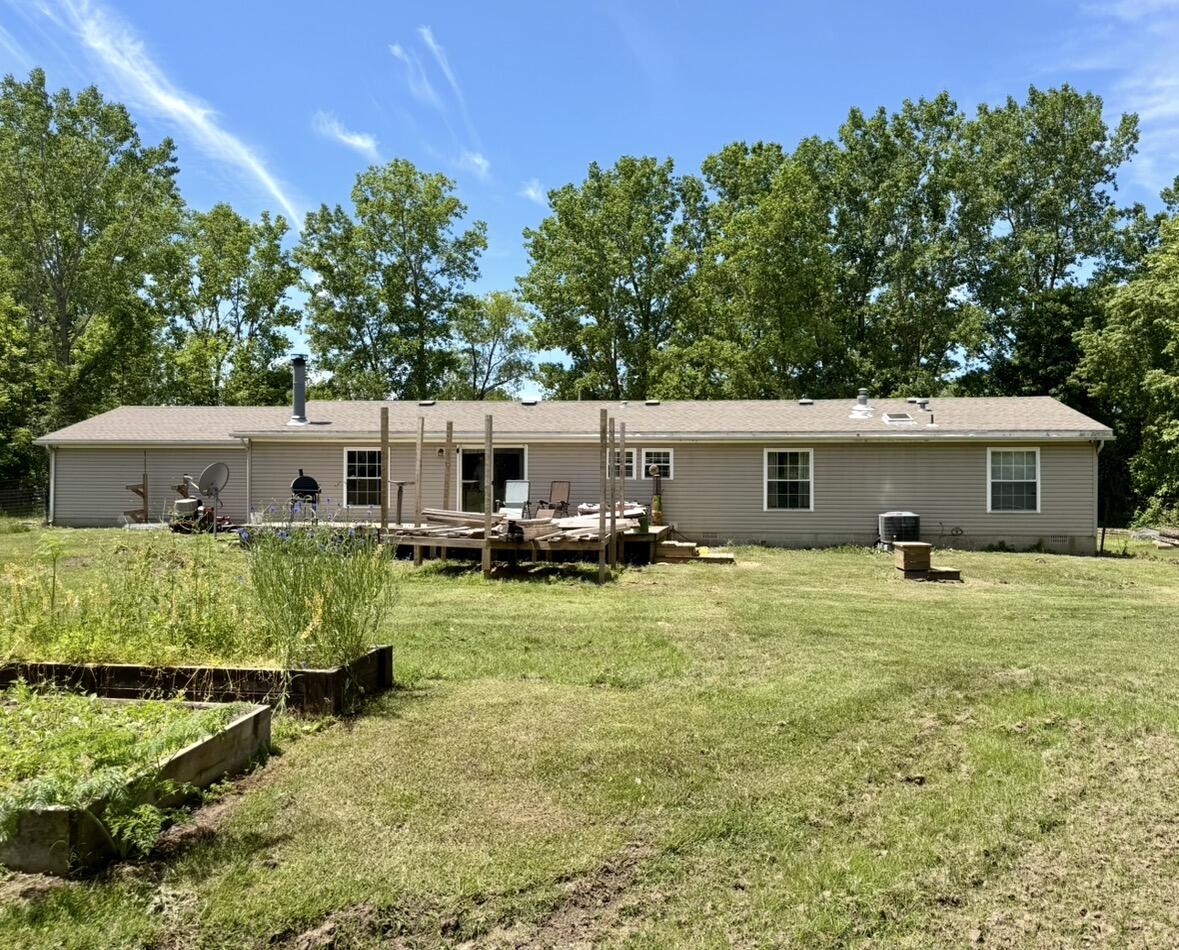 1281 64th Street Fennville MI 49408