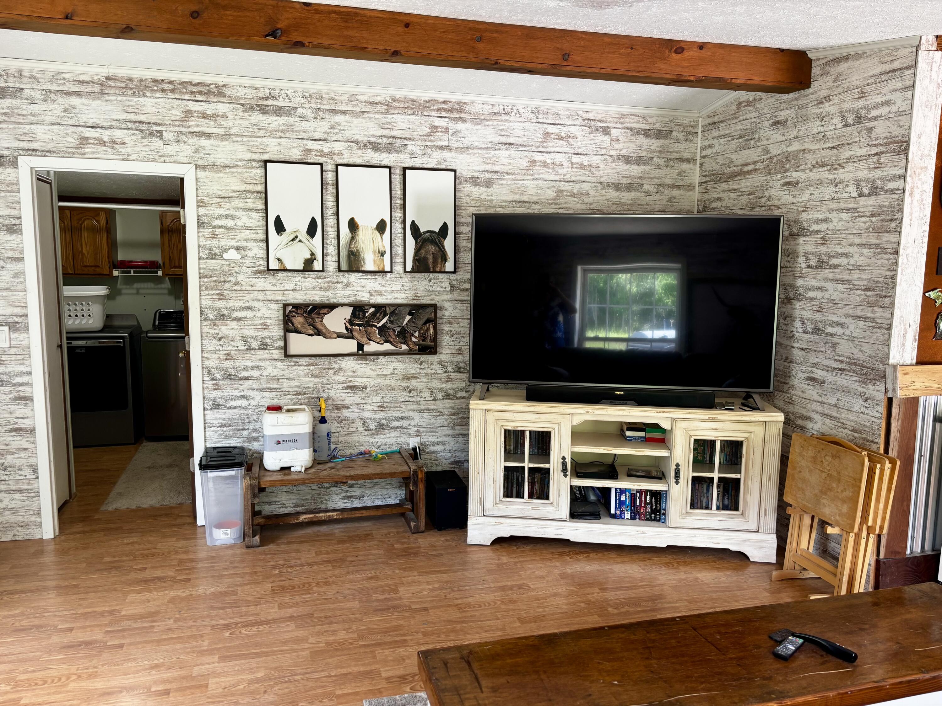 1281 64th Street Fennville MI 49408