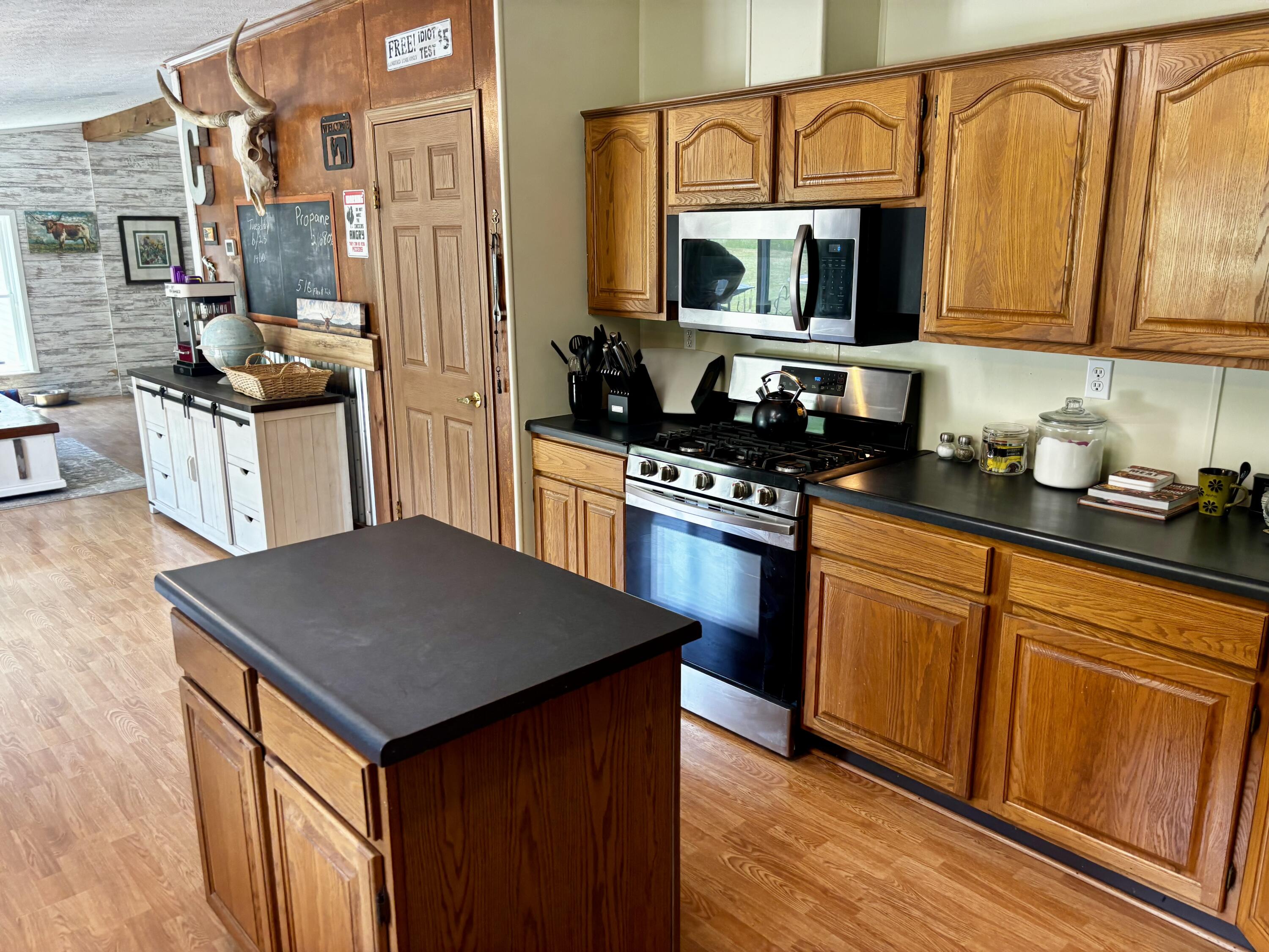 1281 64th Street Fennville MI 49408