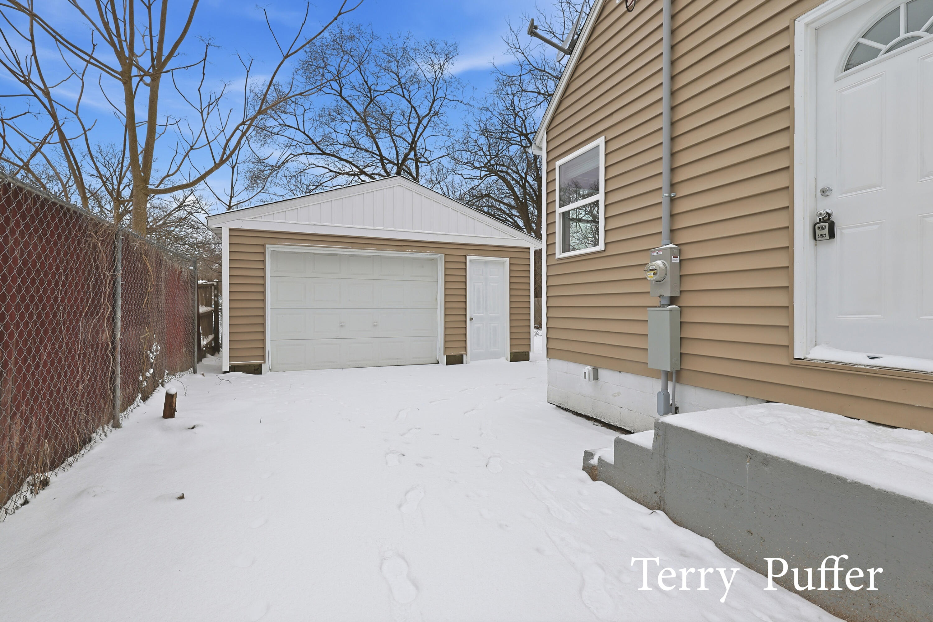 3213 Mona Street Muskegon MI 49444