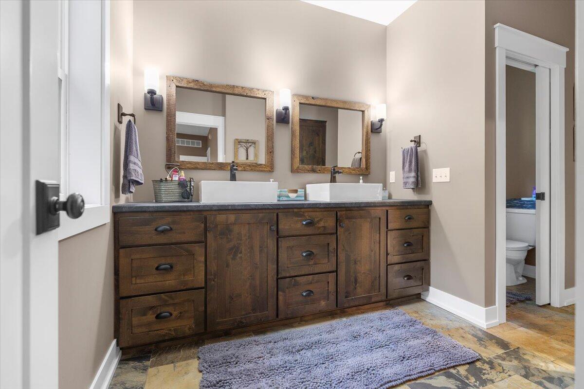 5327 128th Avenue Avenue Fennville MI 49408