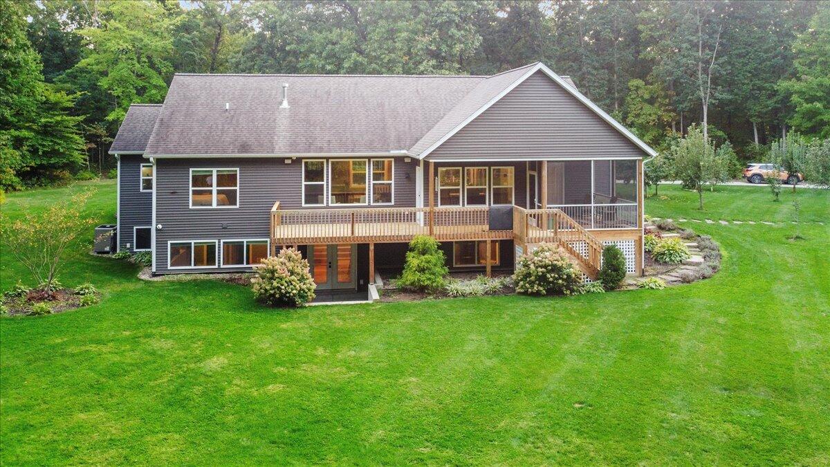 5327 128th Avenue Avenue Fennville MI 49408