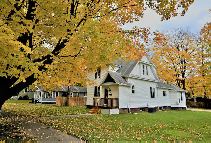 402 Jefferson Street Cassopolis MI 49031