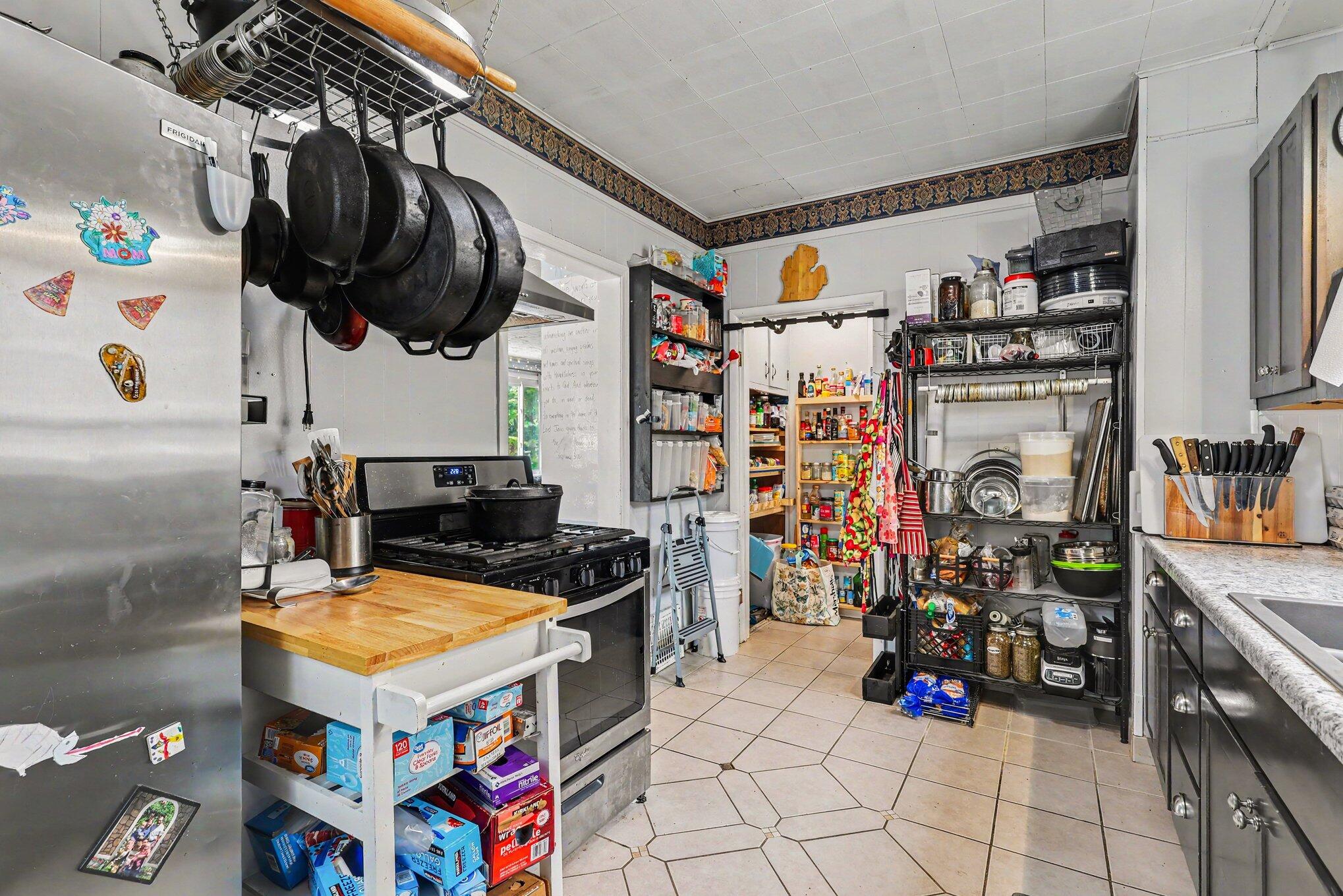 1834 Collins Avenue SE Grand Rapids MI 49507