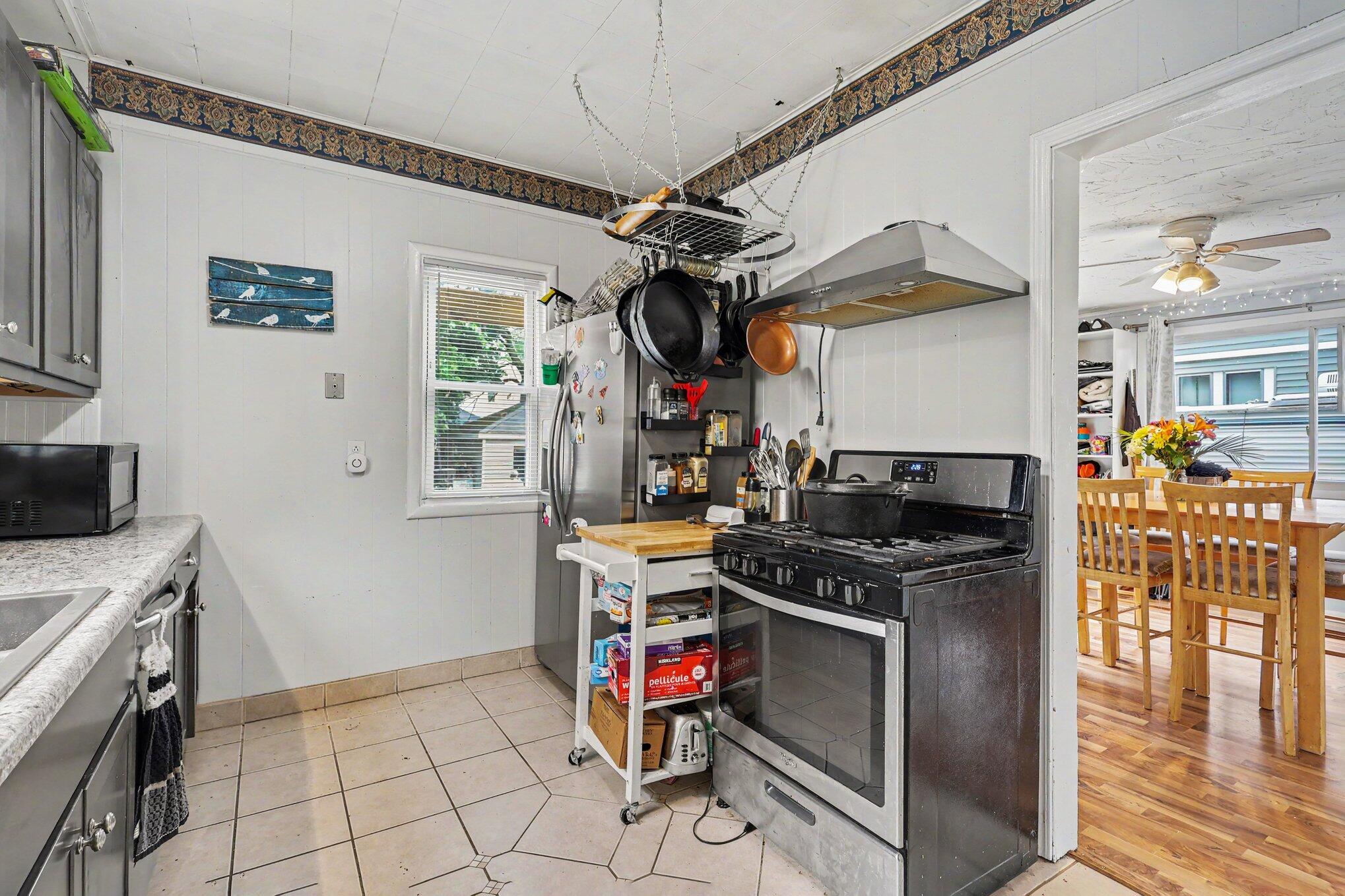 1834 Collins Avenue SE Grand Rapids MI 49507