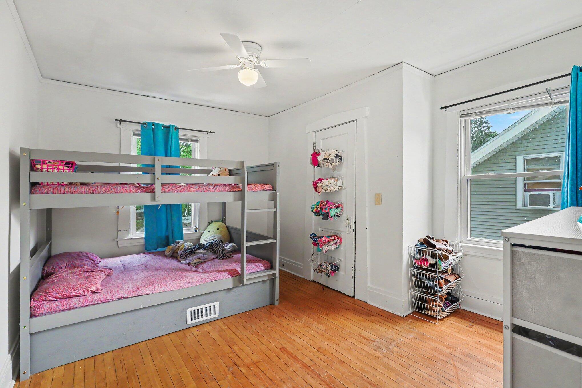 1834 Collins Avenue SE Grand Rapids MI 49507