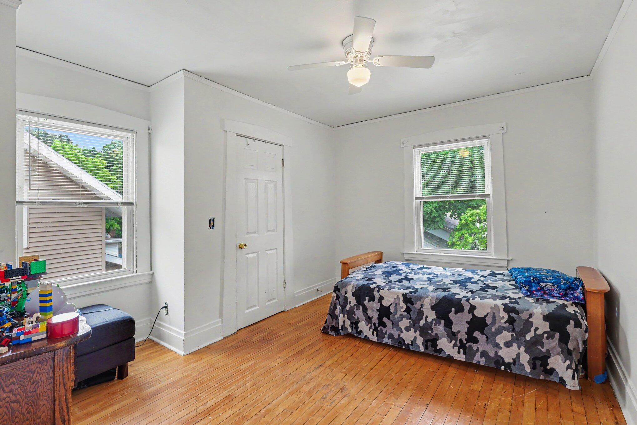 1834 Collins Avenue SE Grand Rapids MI 49507